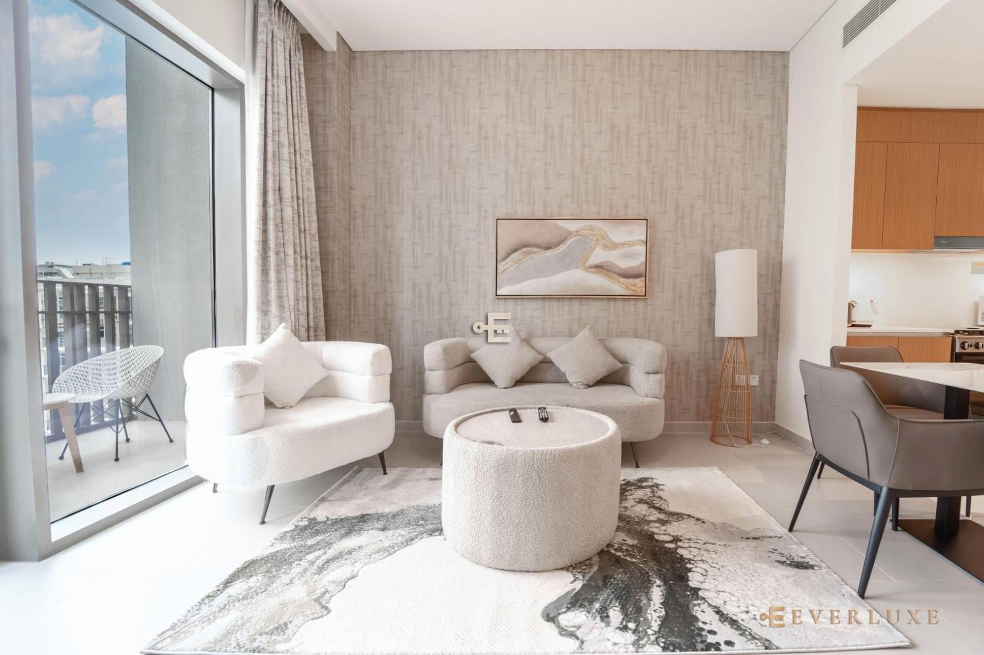 1-bedroom In Summer At Creek Apartment