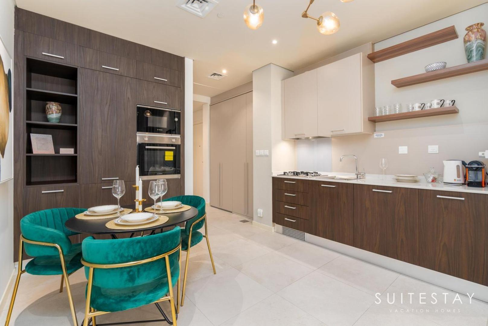 The Parkview Tower View Apartment