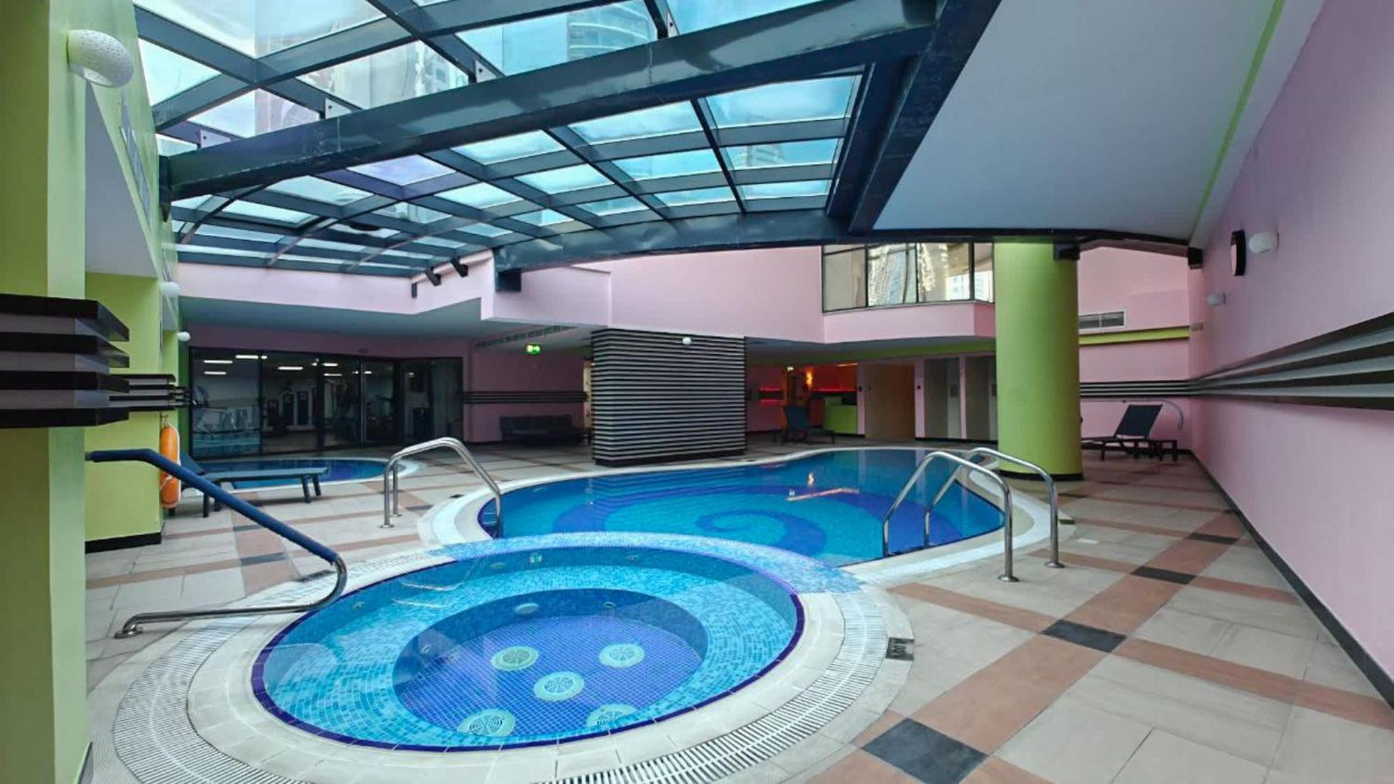 Delightful 2-bedrooms With Homey Charm In Marina Apartment Dubai