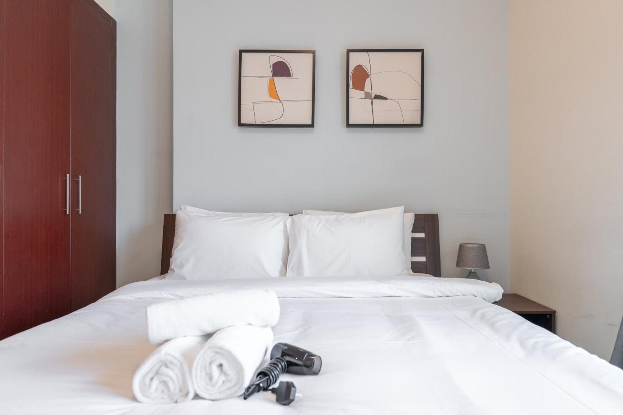 Delightful 2-bedrooms With Homey Charm In Marina Apartment Dubai