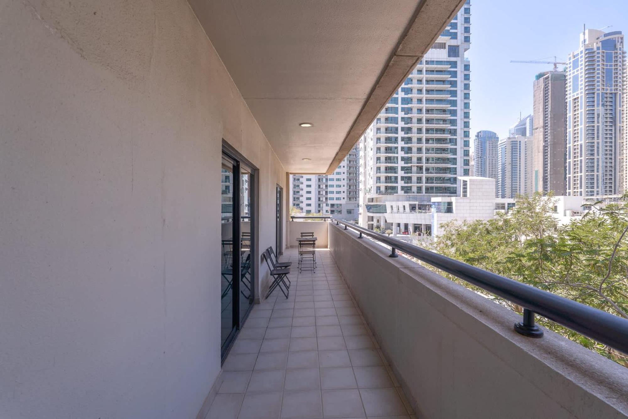 Apartment Delightful 2-bedrooms With Homey Charm In Marina