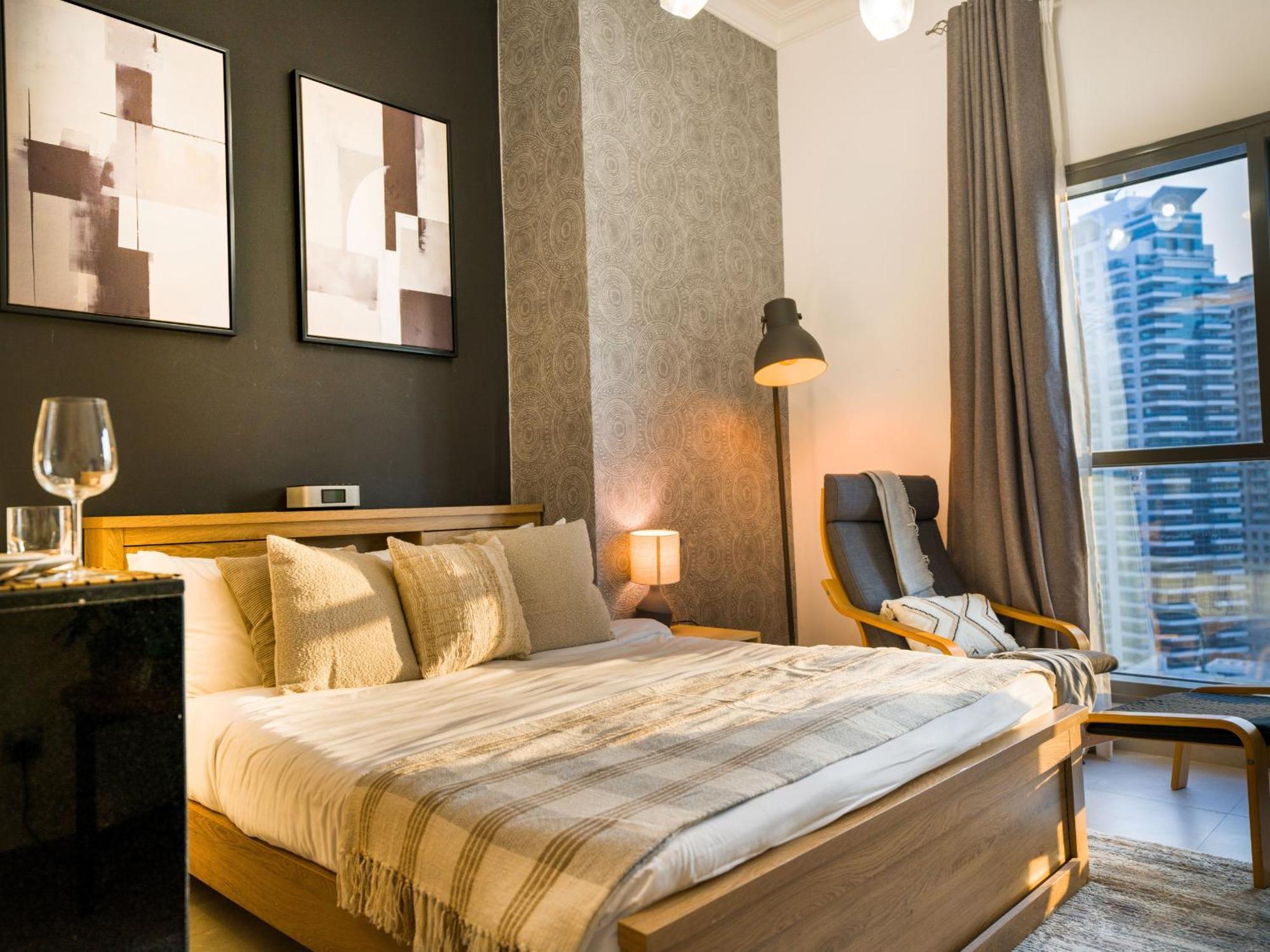 Apartment Easygo- Comfy Stu In Marina -zum04 Dubai
