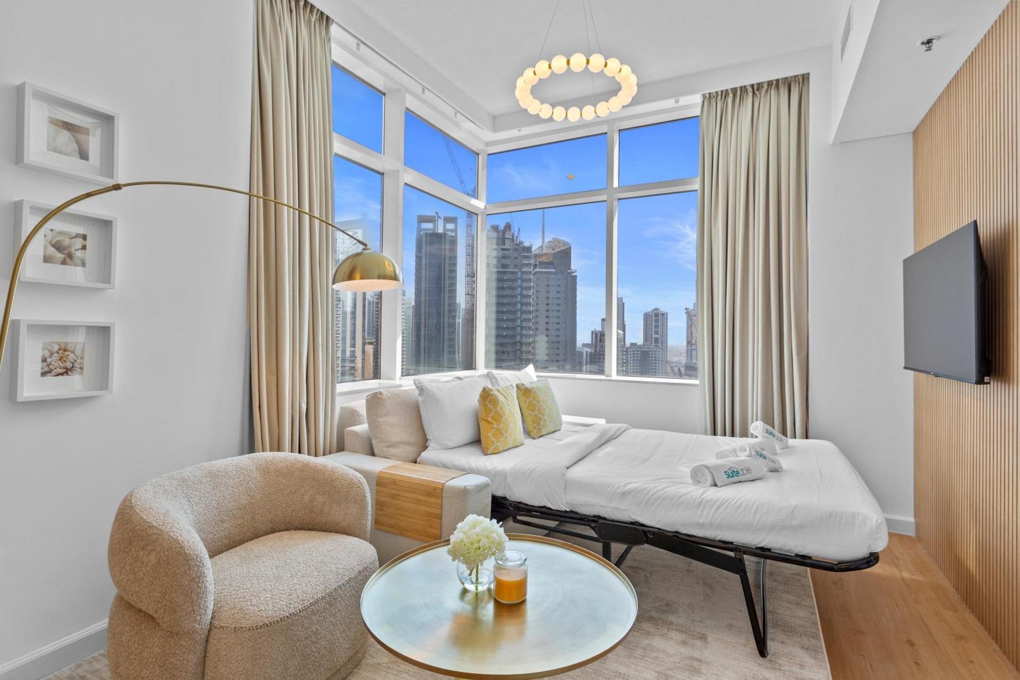 Upgraded 1 Bedroom In The Heart Of Marina Apartment *