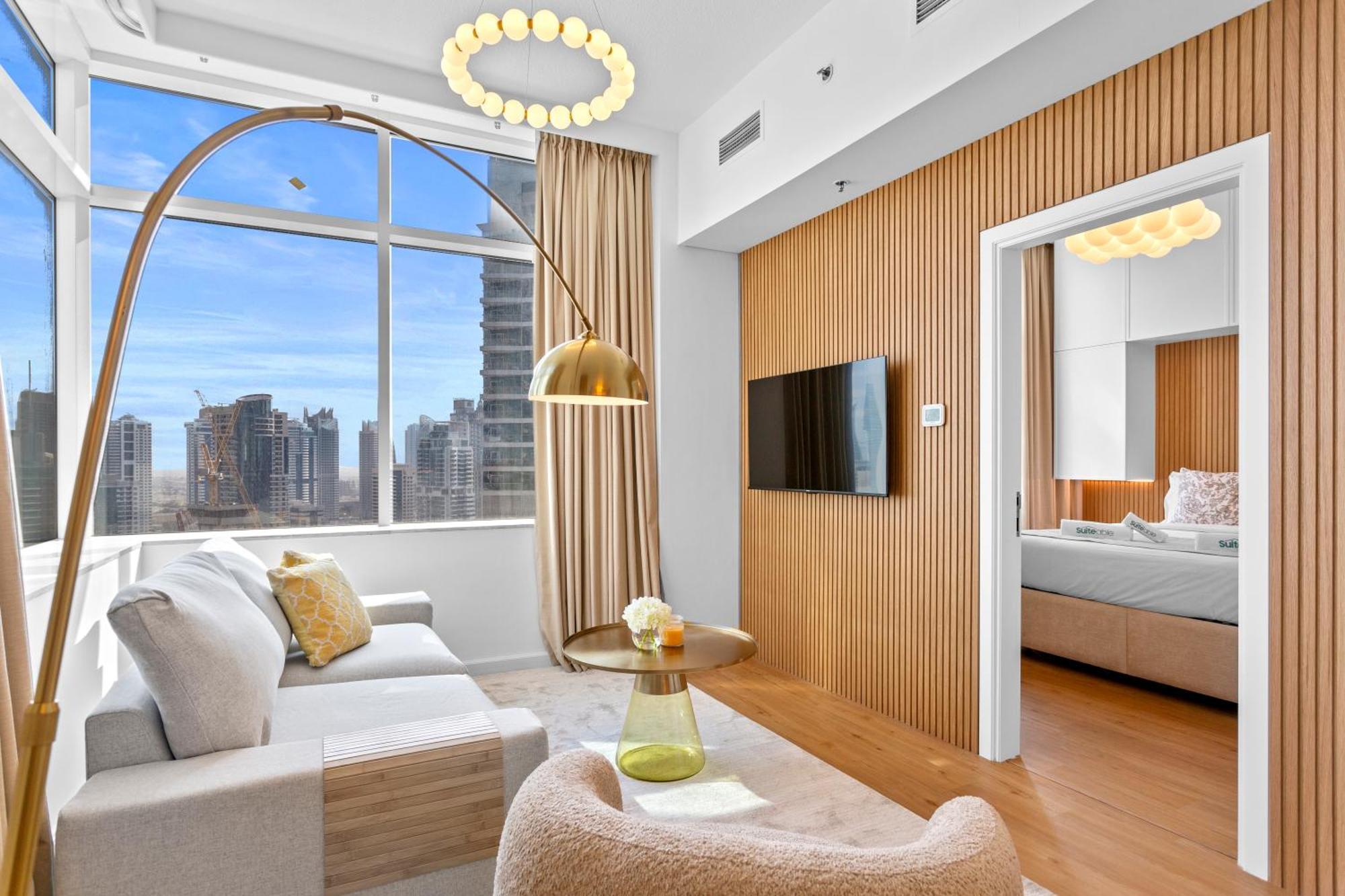 Apartment Upgraded 1 Bedroom In The Heart Of Marina *