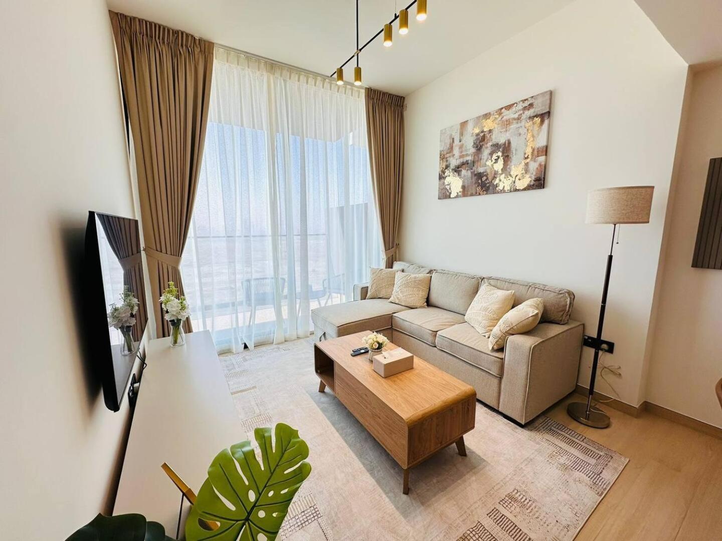 Stunning Brand New 1 Bedroom Dubai