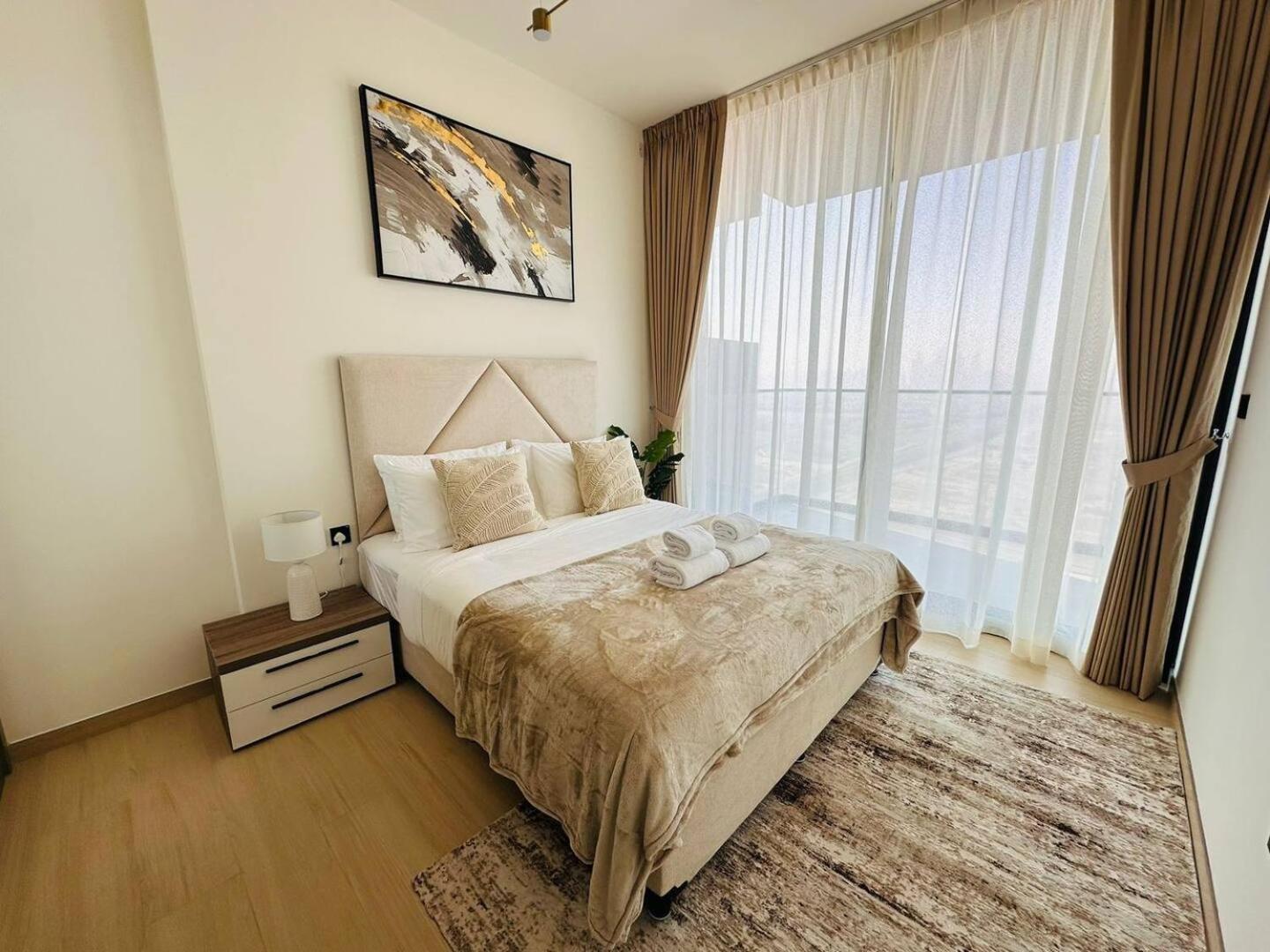 Apartment Stunning Brand New 1 Bedroom Dubai