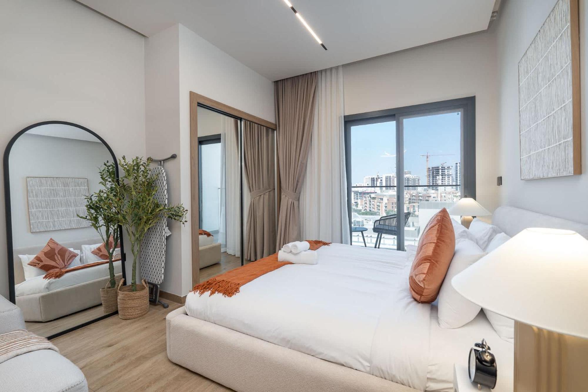 Chic Modern For 2 In Jvc! Apartment *