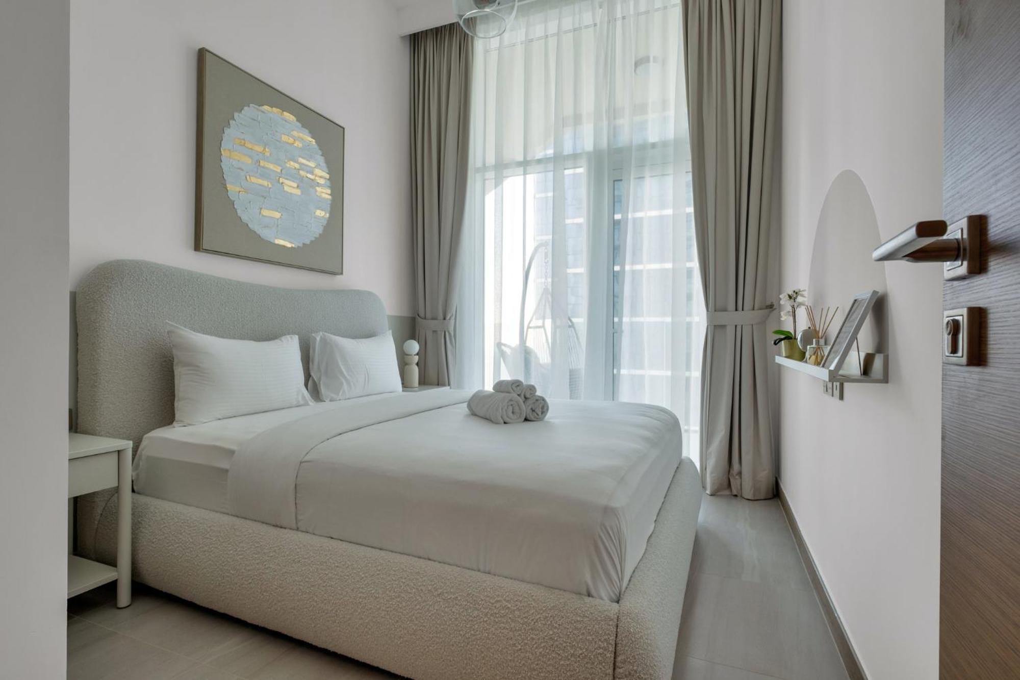 2br Luxury Retreat - Stunning Canal And Sea View Apartment *