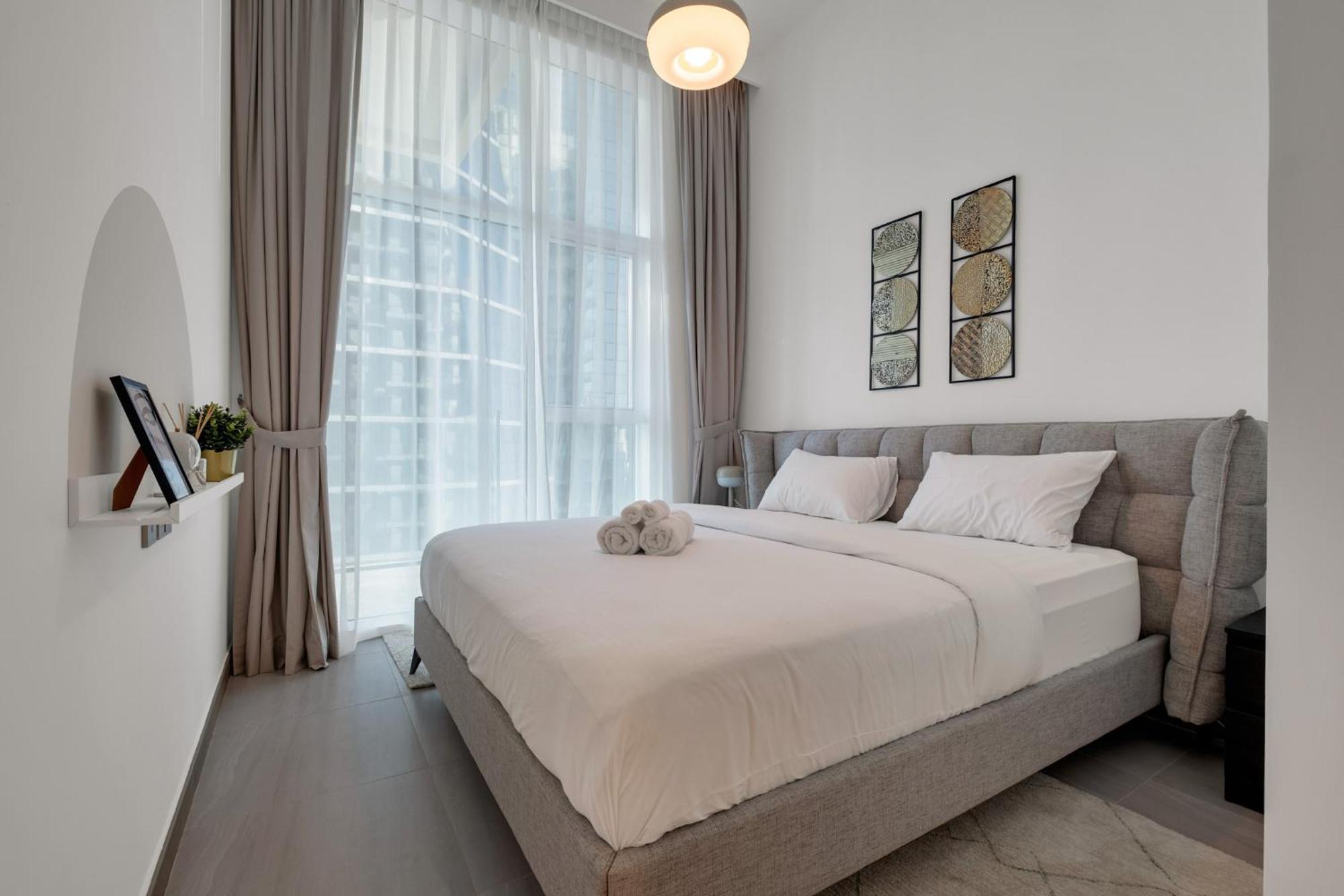2br Luxury Retreat - Stunning Canal And Sea View Dubai
