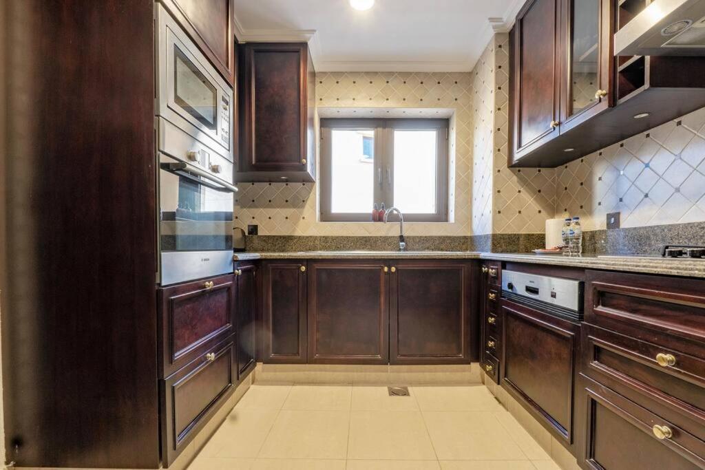Full Burj Khalifa Views 1bdr With Private Hot Tub Apartment Dubai