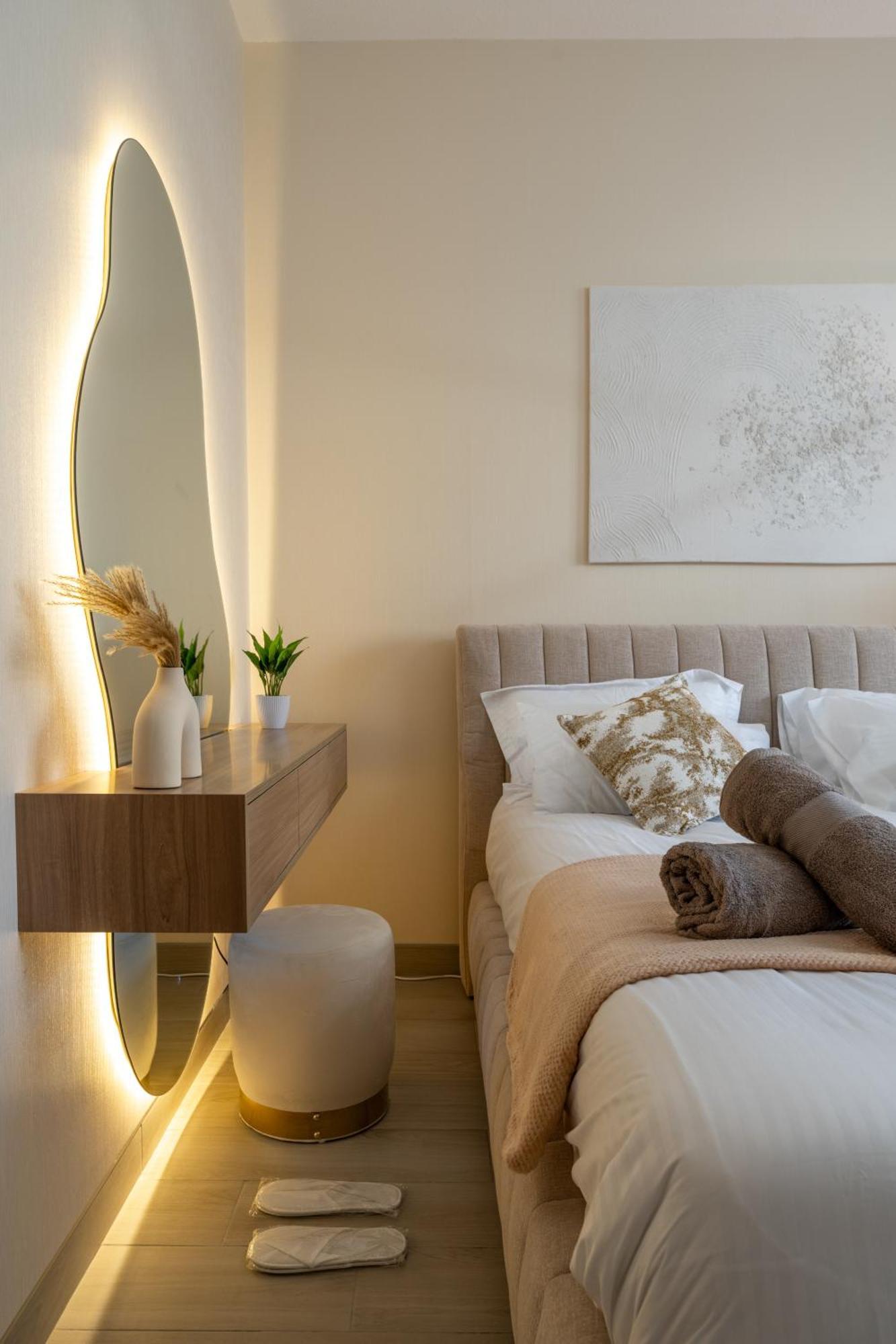 Luxury Santorini Style Apartment