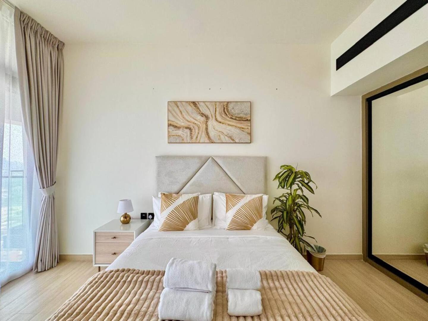 Elegant 2-bedroom Apartment Dubai