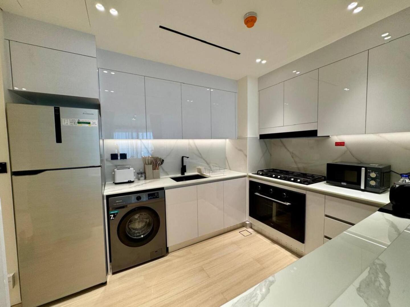 Elegant 2-bedroom Apartment Dubai