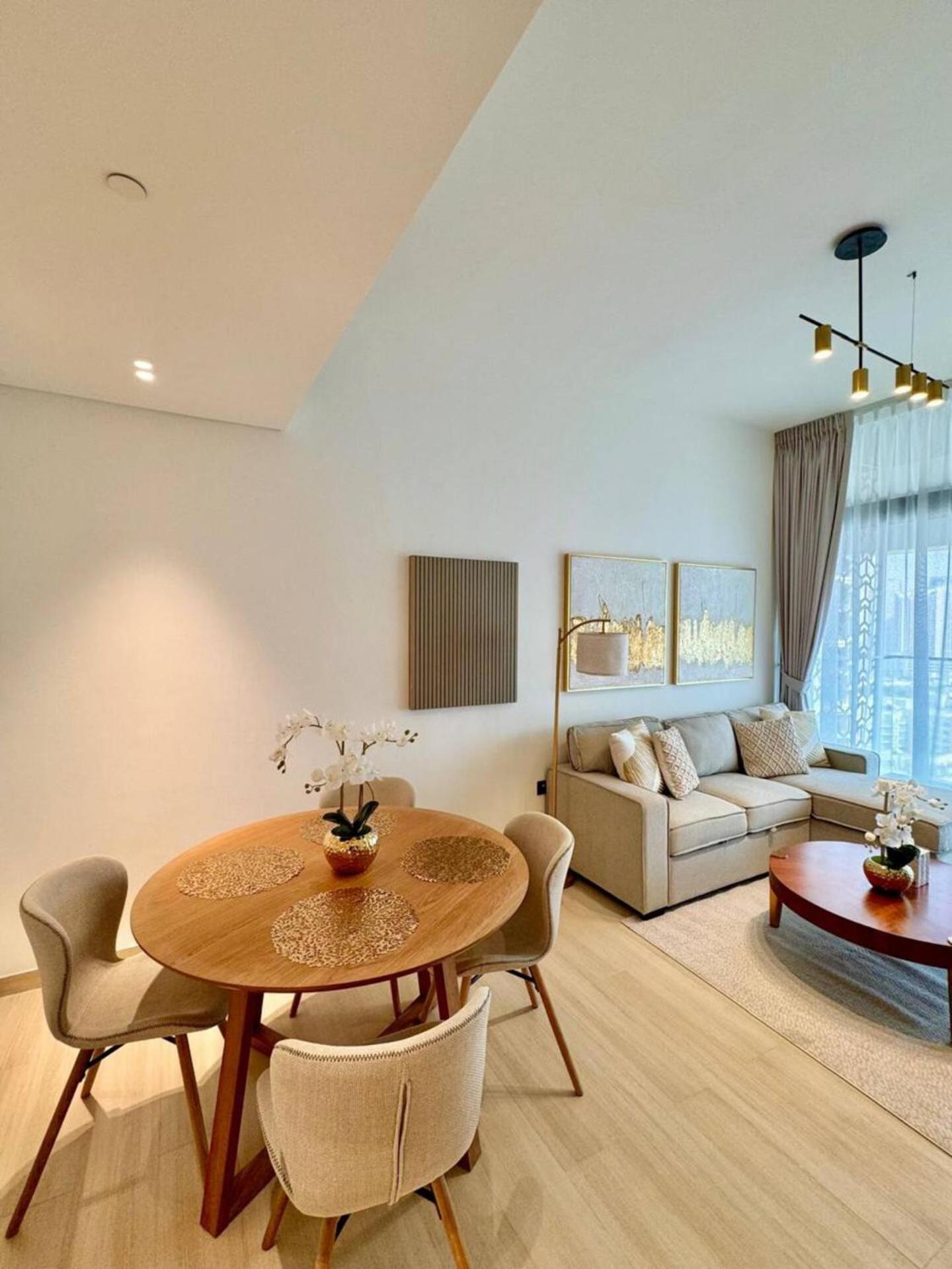 Elegant 2-bedroom *