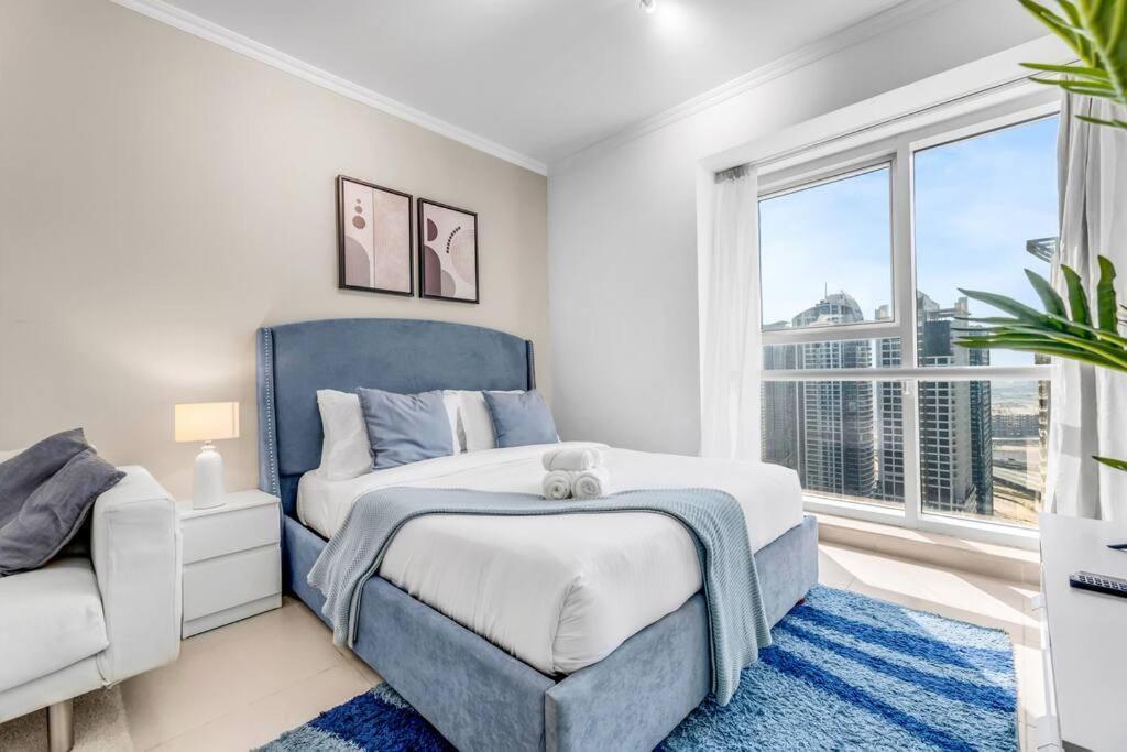 Apartment Waves - Charming With Views Close To Metro Dubai