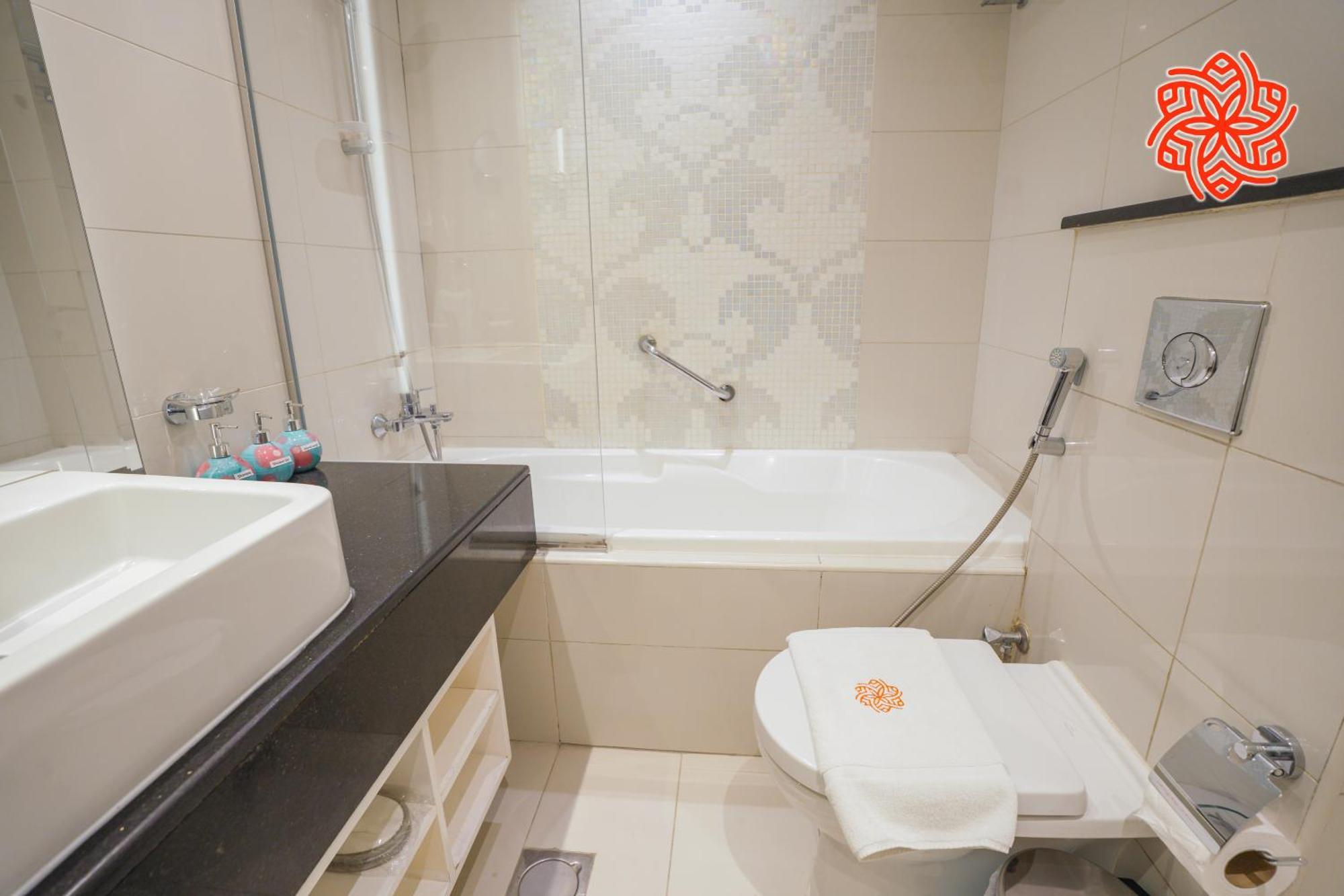 Alashrafia Saray- Classy 1bdr In Canal Views Apartment *
