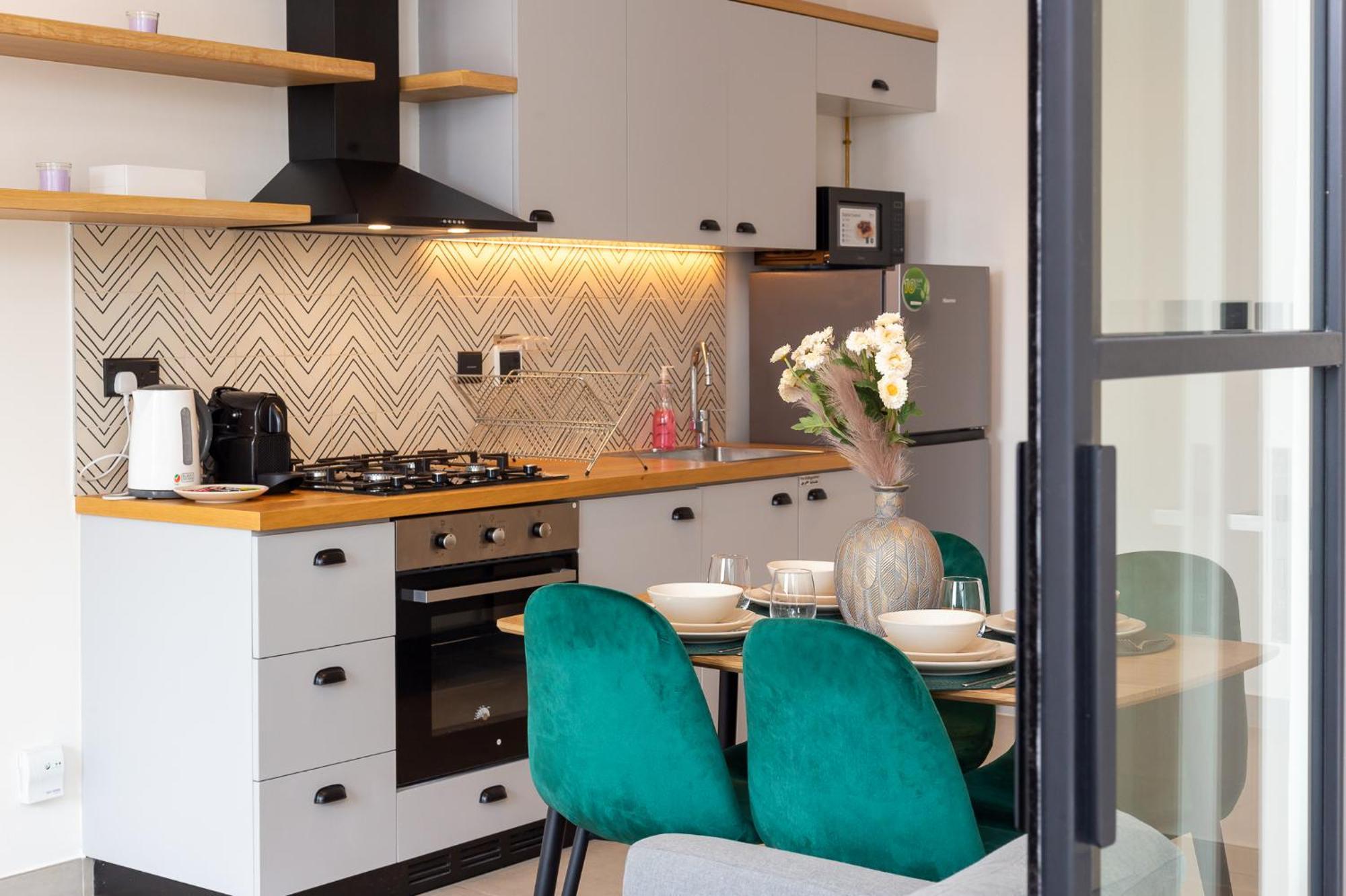 Beautiful & Quirky New 1br In Hills Apartment *