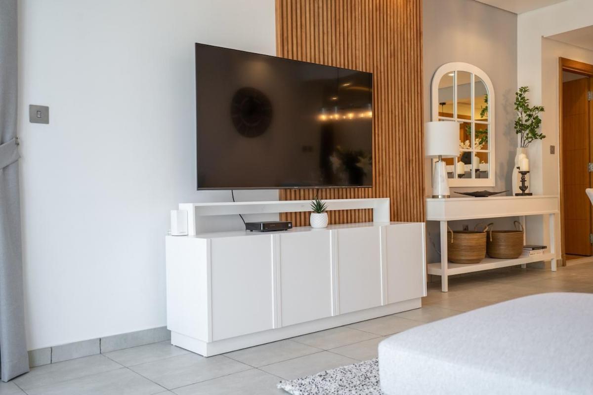 Stylish 3-bedroom In Palm Jumeirah *