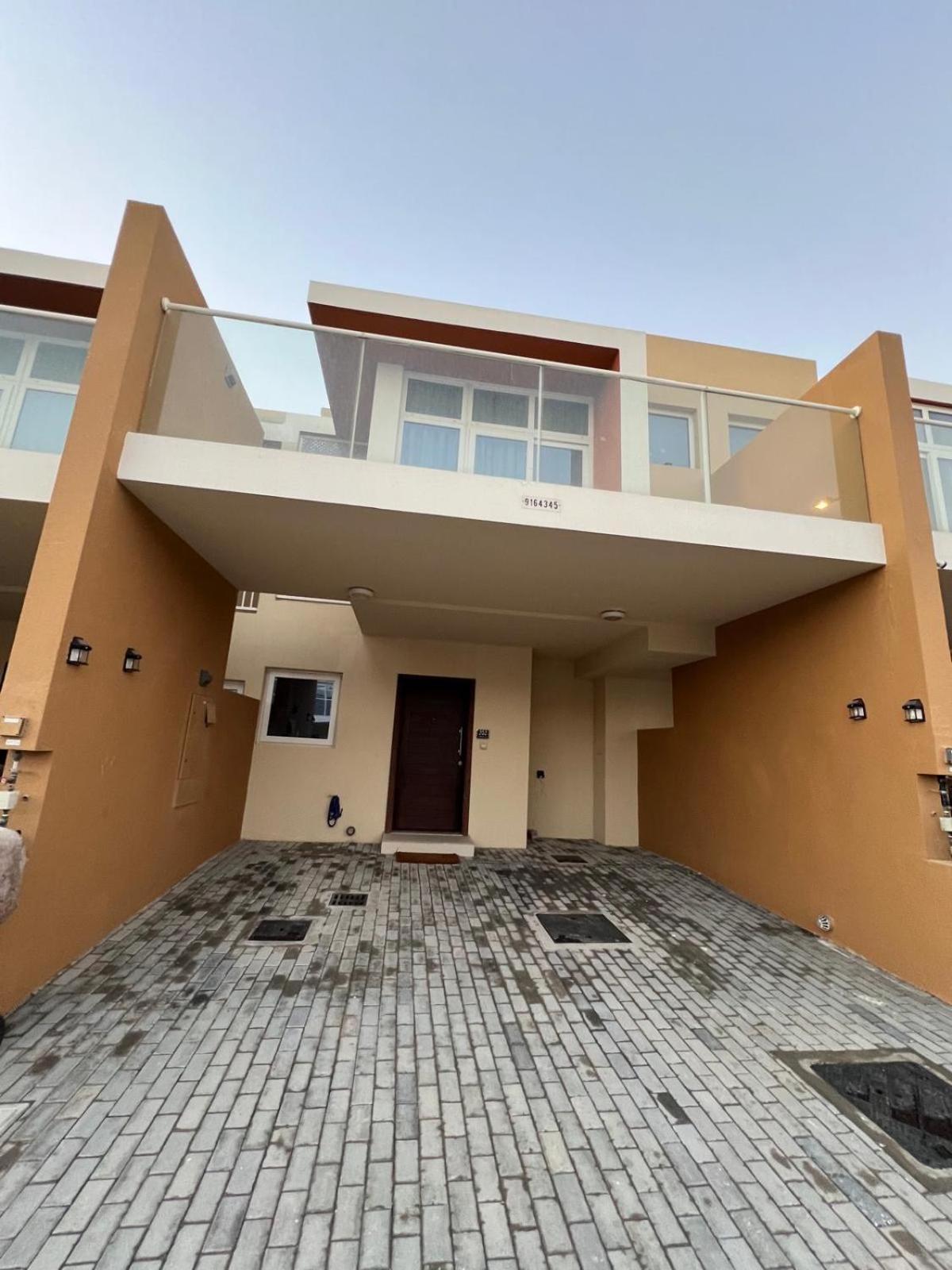 Villa Townhouse Damac Hills 2 Dubai