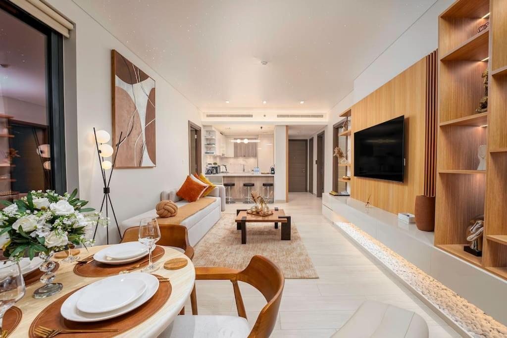 2br Luxury With Starry Ceiling Apartment