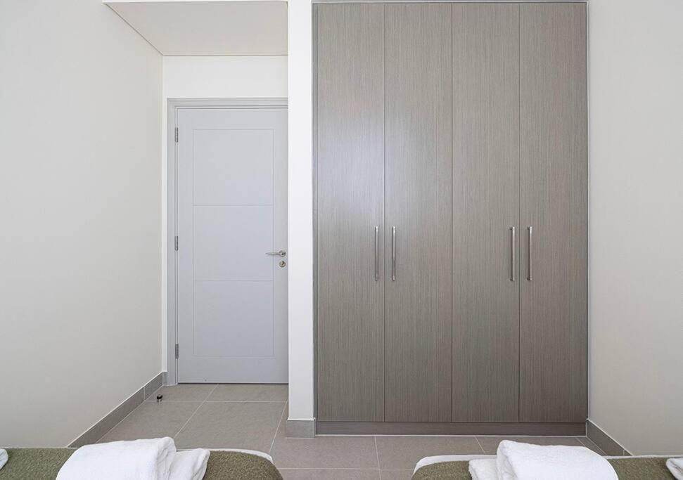 Downtown Sky High Luxury I And Sea Views I Opp Mall Burj Khalifa Apartment *