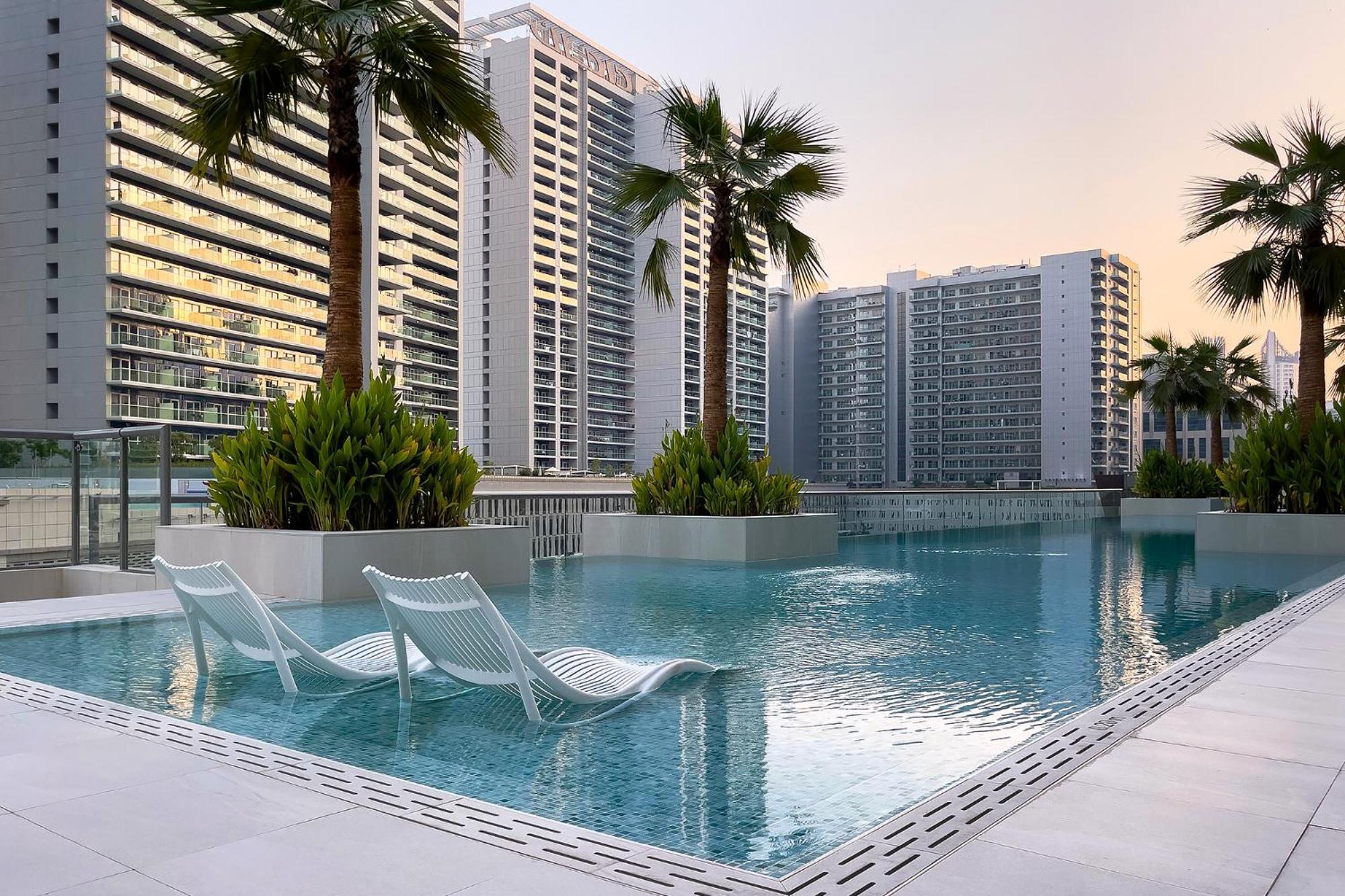 Downtown Sterling West Apartment Dubai