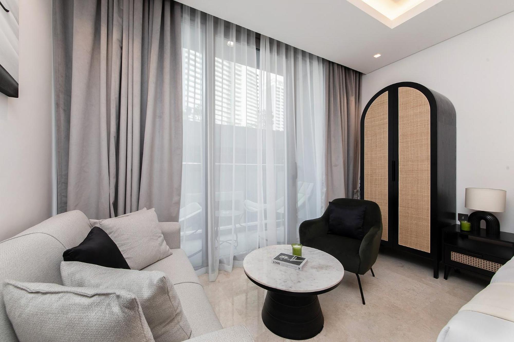 Apartment Downtown Sterling West Dubai