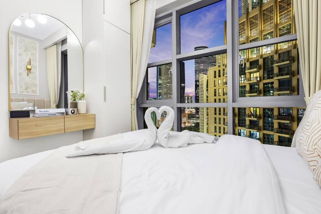 First Class 2br Incredible Burj Khalifa View Apartment Dubai