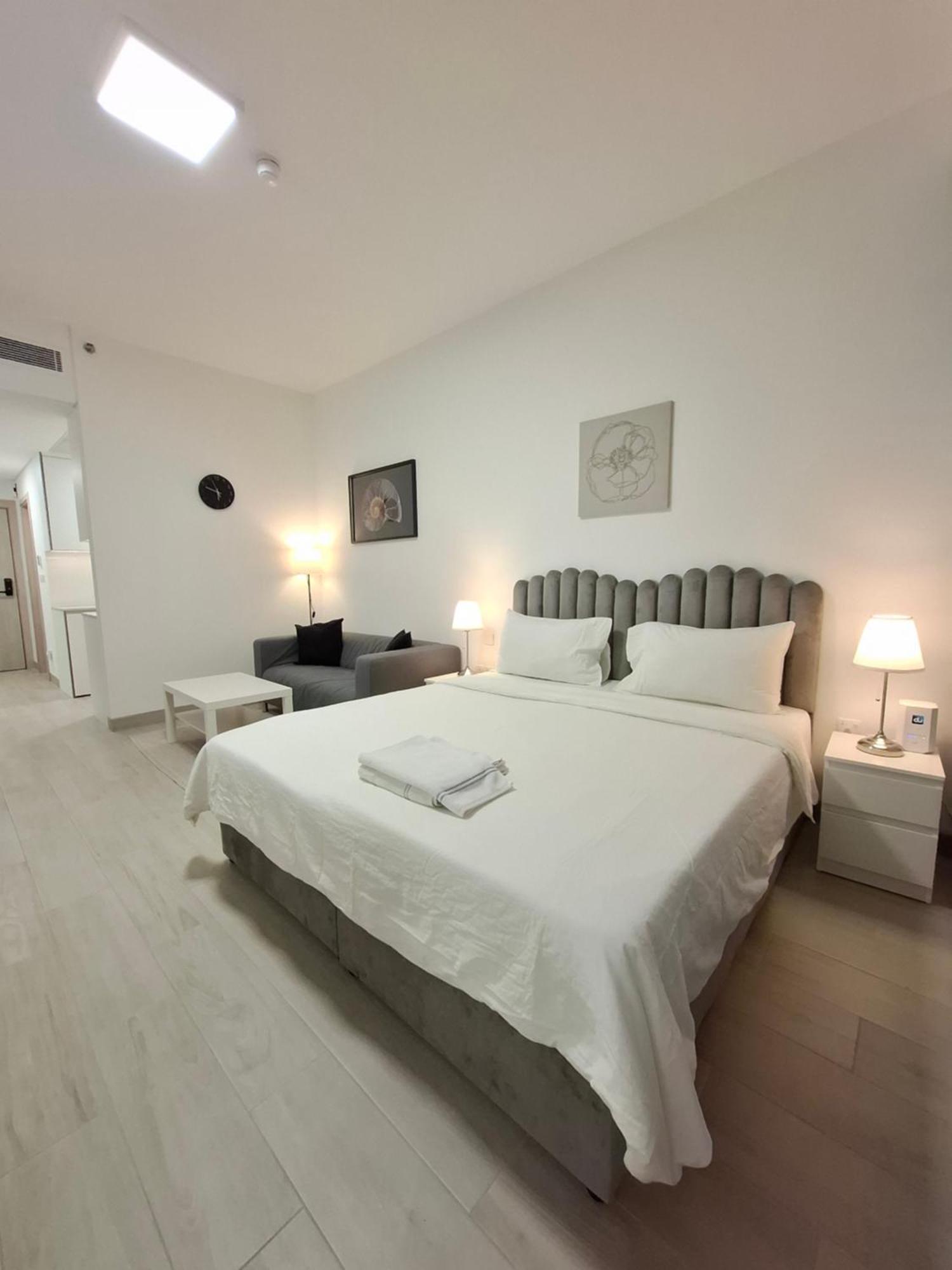 Izzzi - Luma22 Apartment *