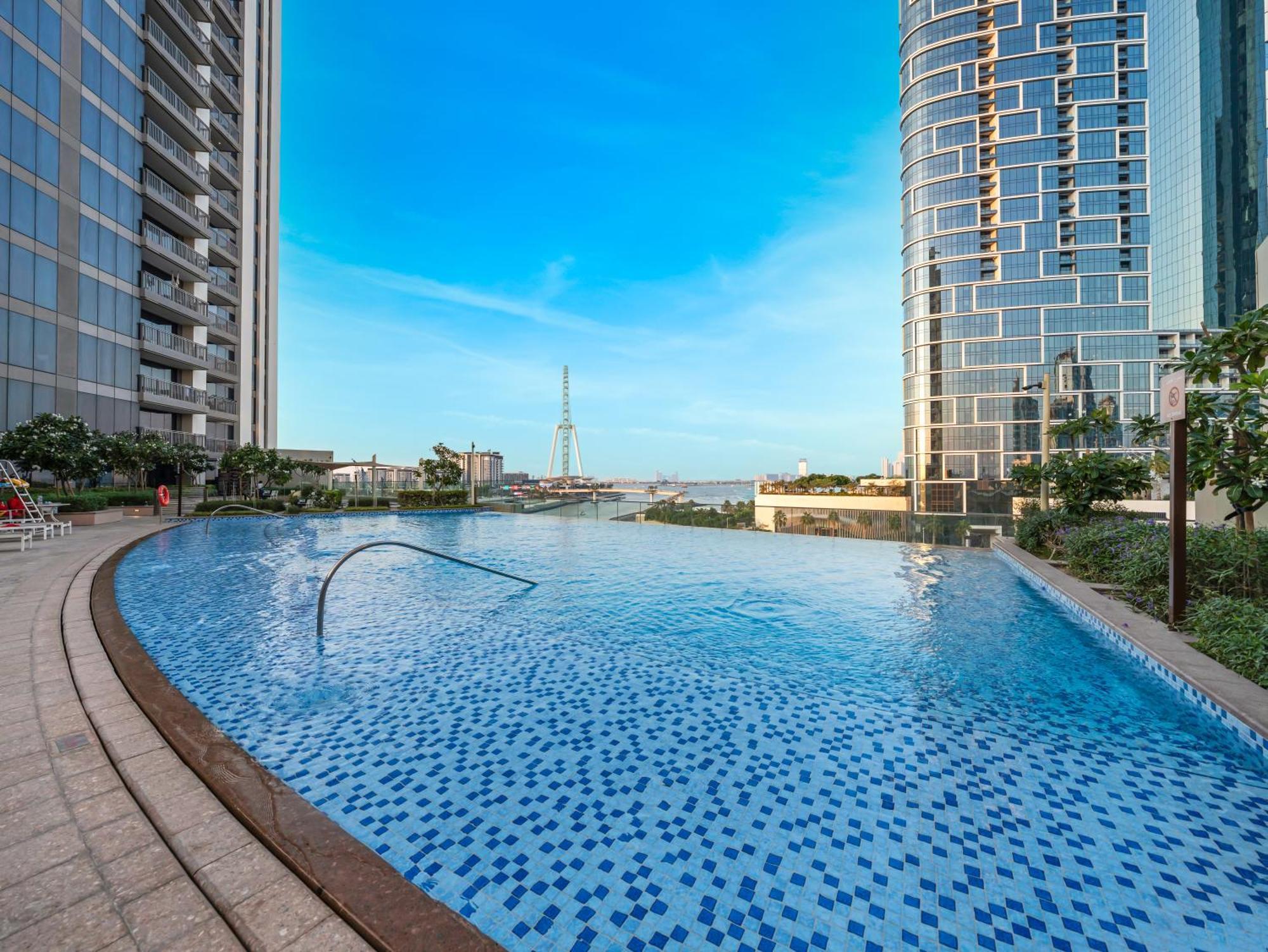 Apartment Luxurious 1bhk With Marina Waterfront & Eye Views In Jbr, Marina Dubai