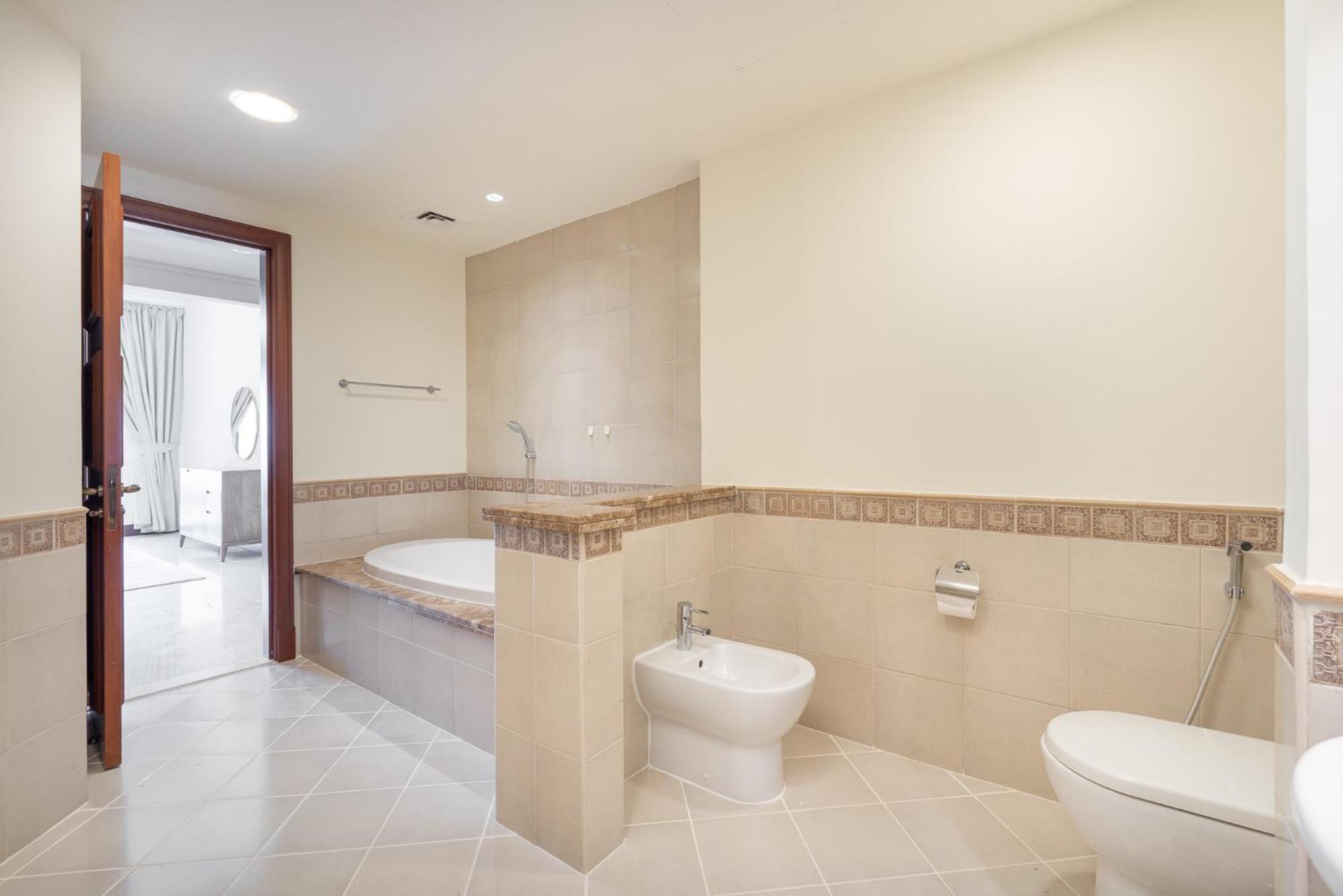 Apartment A Phenomenal In Golden Mile 6 Great For 5 Dubai