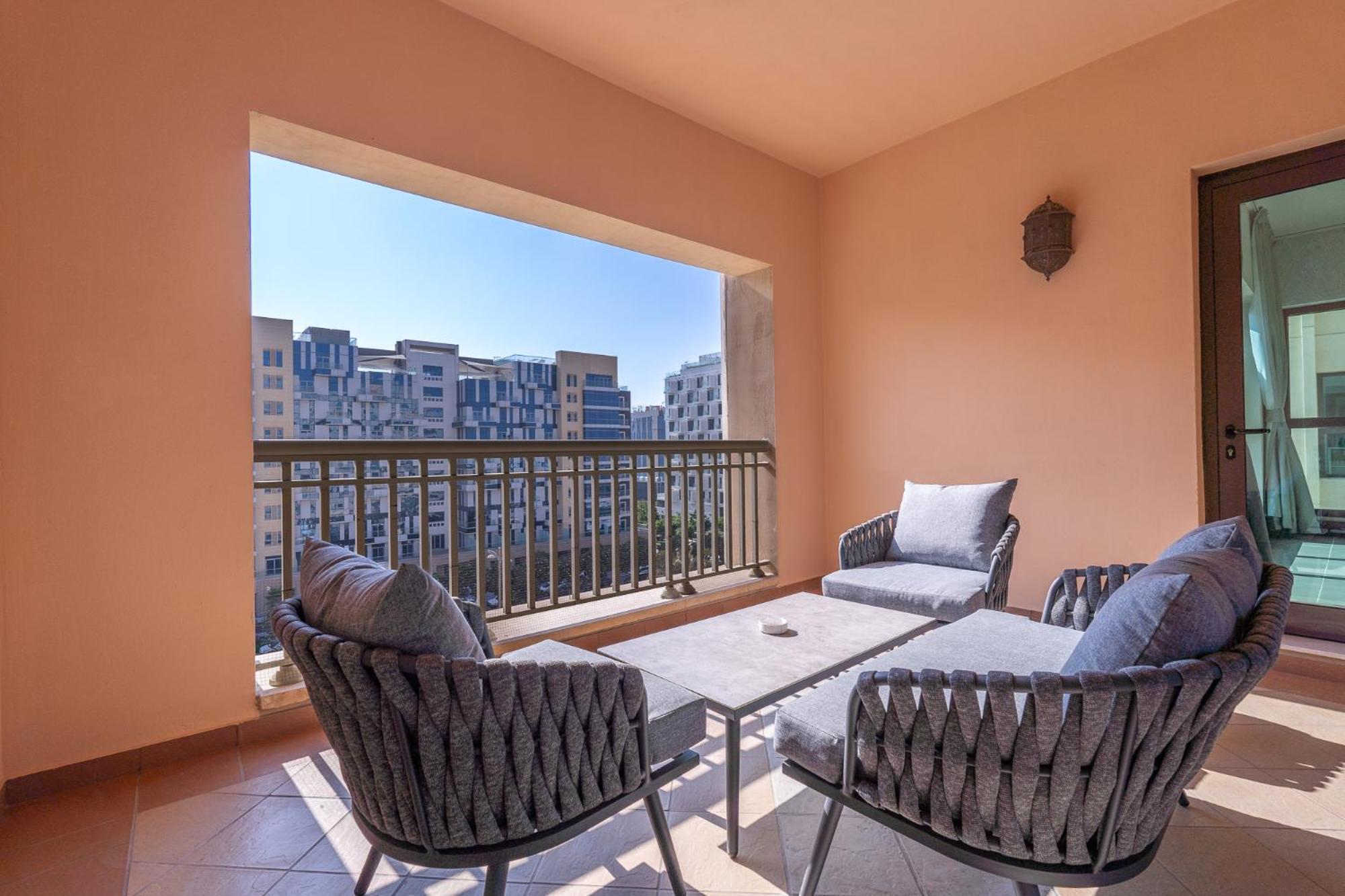 Apartment A Phenomenal In Golden Mile 6 Great For 5 Dubai