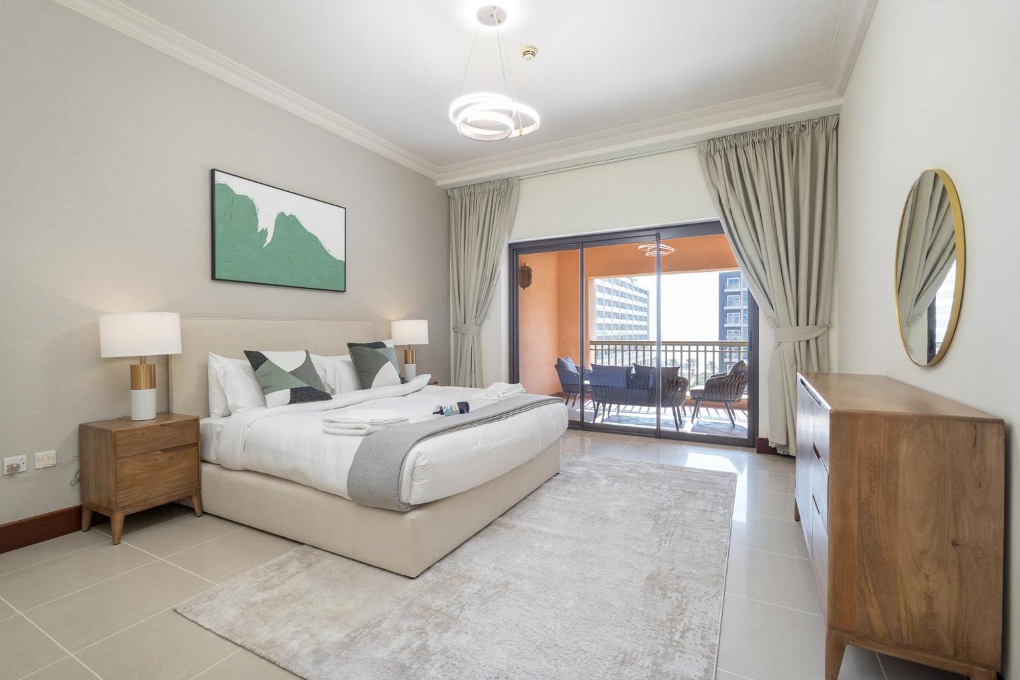 A Phenomenal In Golden Mile 6 Great For 5 * Dubai