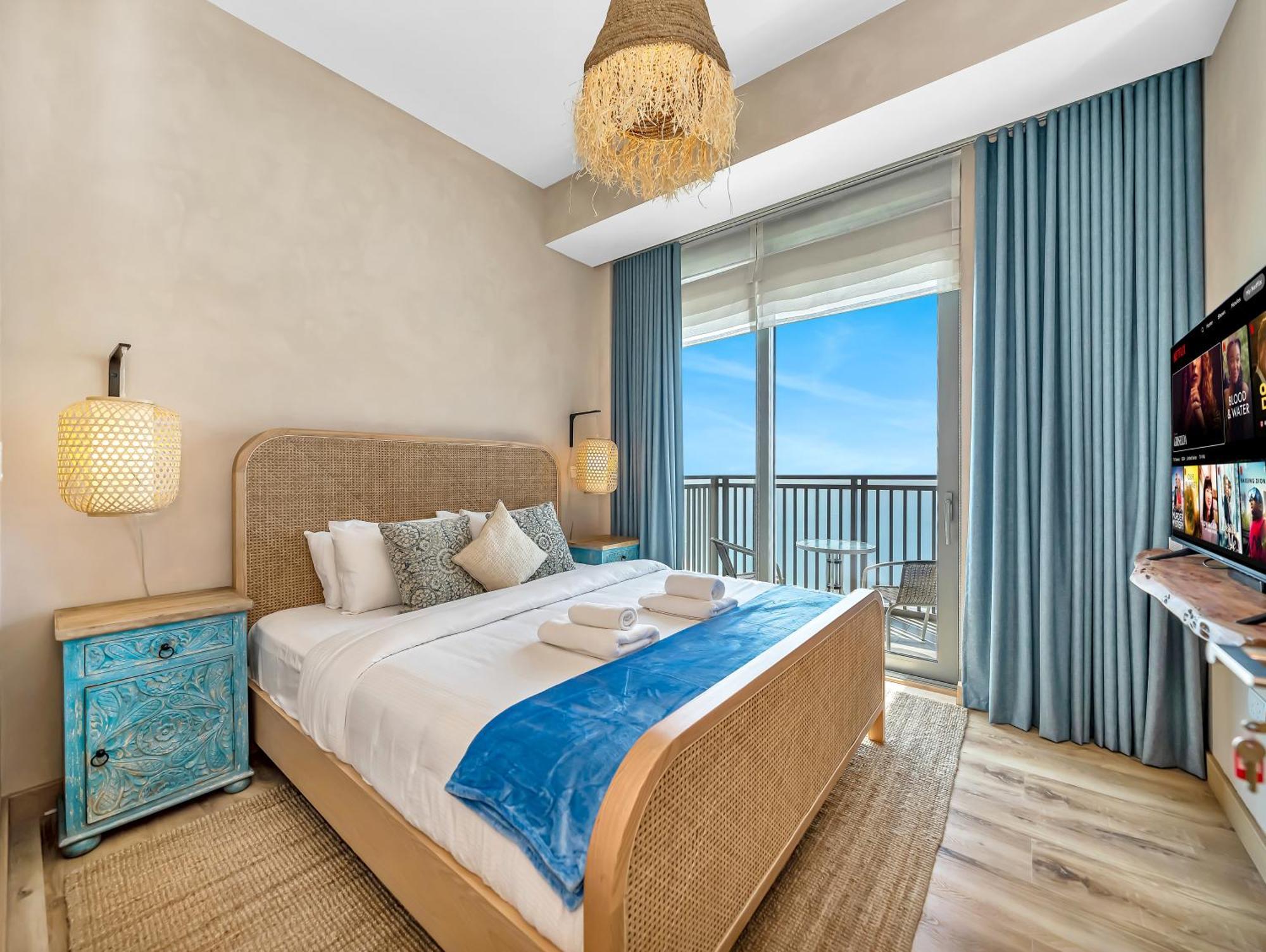 Apartment Luxurious 4bdr With Ocean Views In Jbr, Bluewaters *