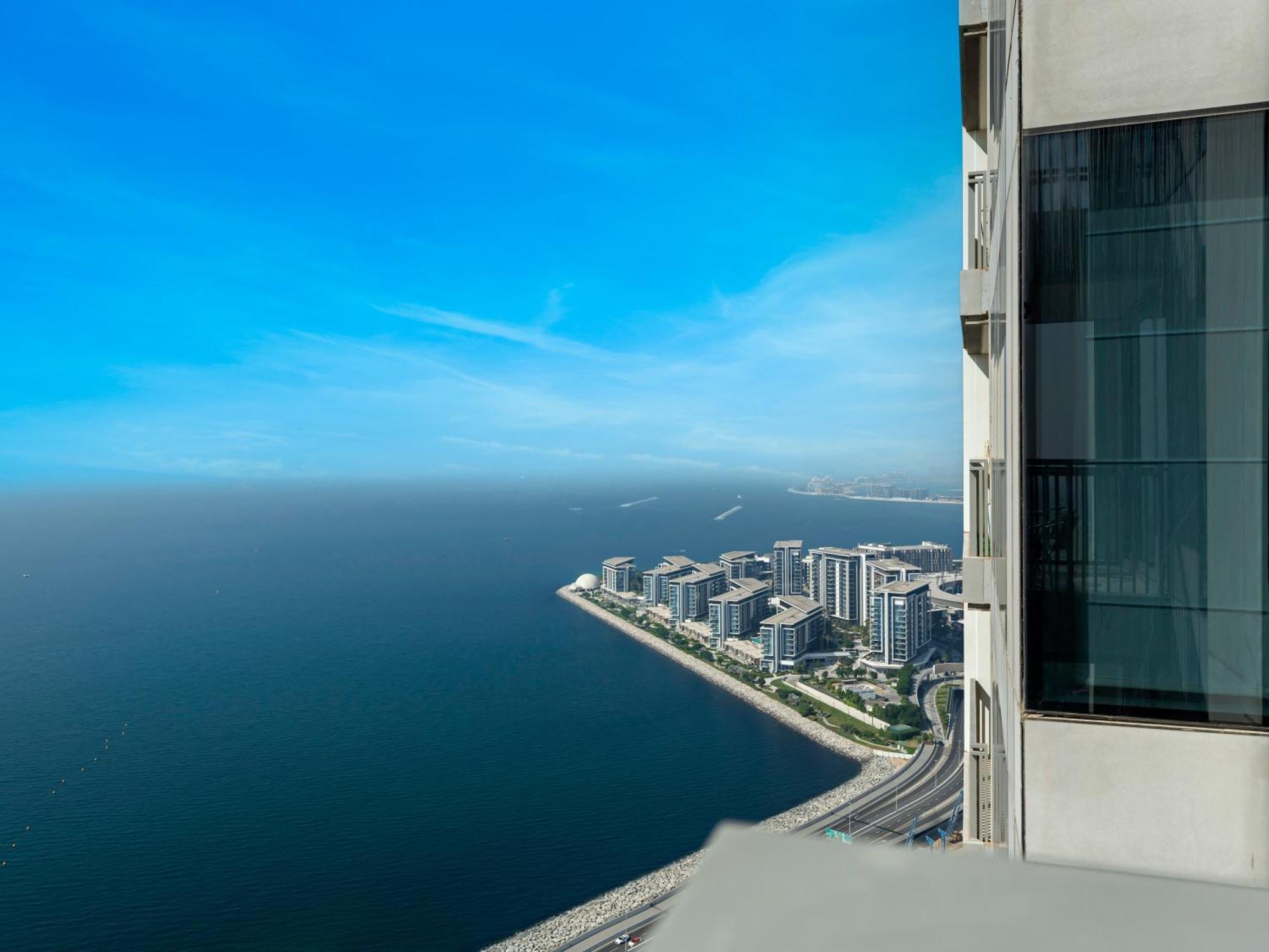 Apartment Luxurious 4bdr With Ocean Views In Jbr, Bluewaters