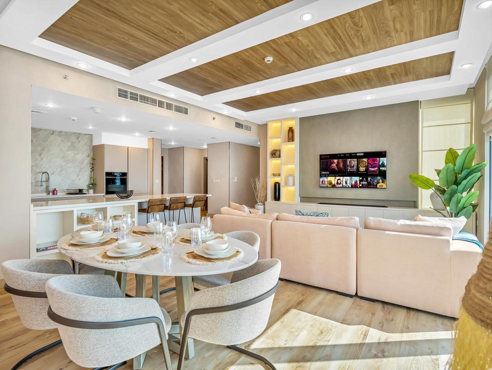 Apartment Luxurious 4bdr With Ocean Views In Jbr, Bluewaters