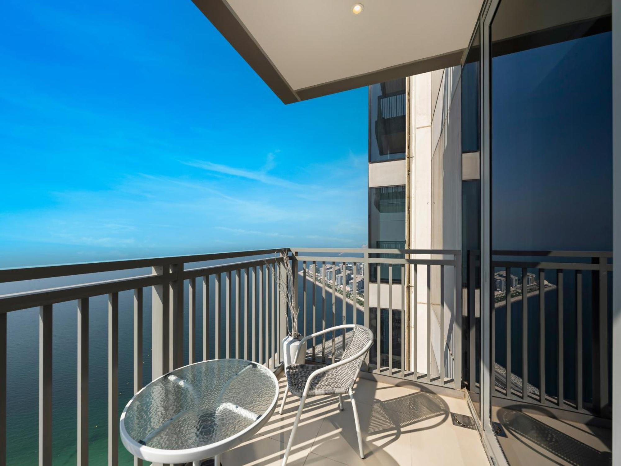Luxurious 4bdr With Ocean Views In Jbr, Bluewaters *
