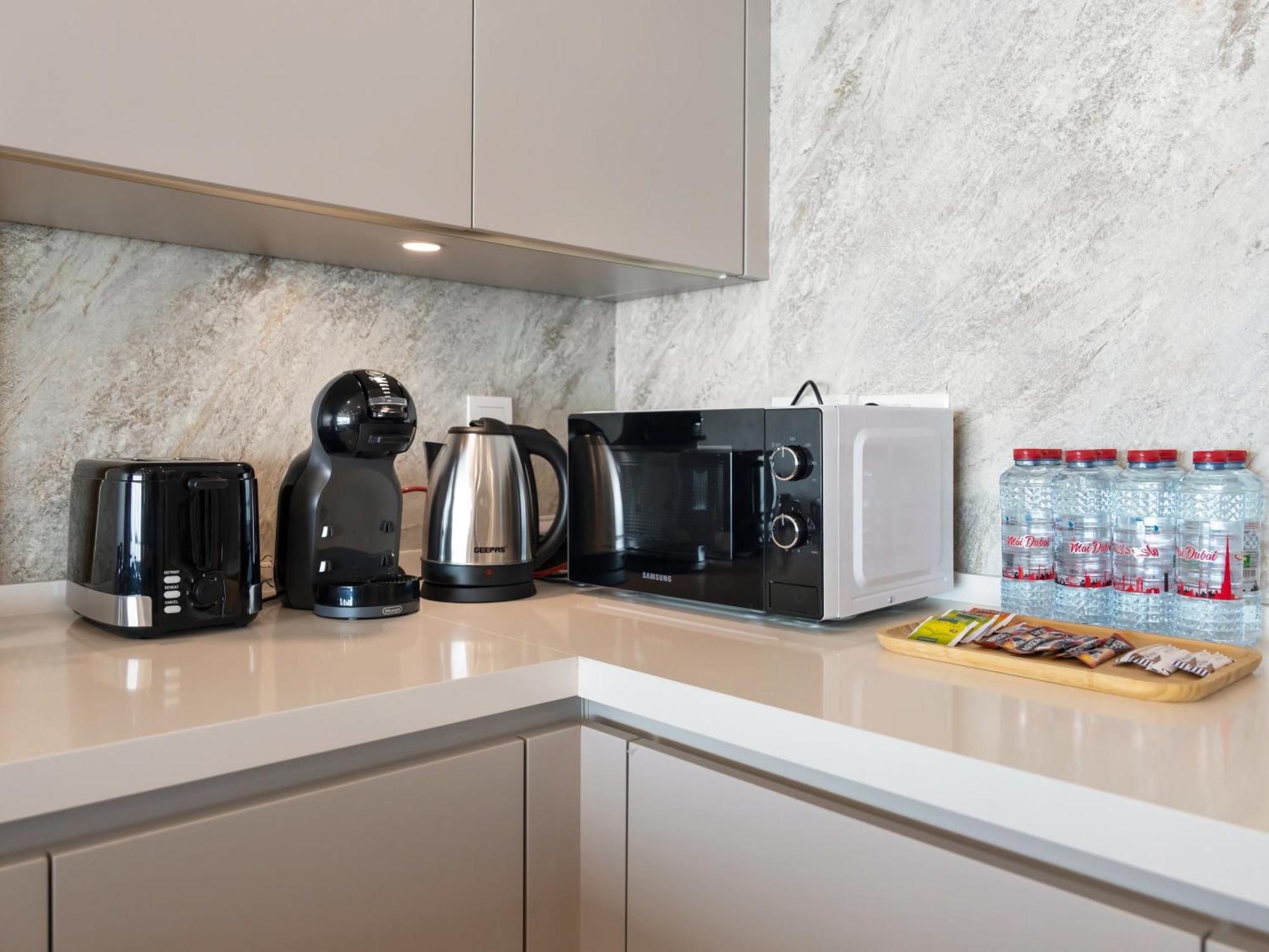 Luxurious 4bdr With Ocean Views In Jbr, Bluewaters Apartment Dubai