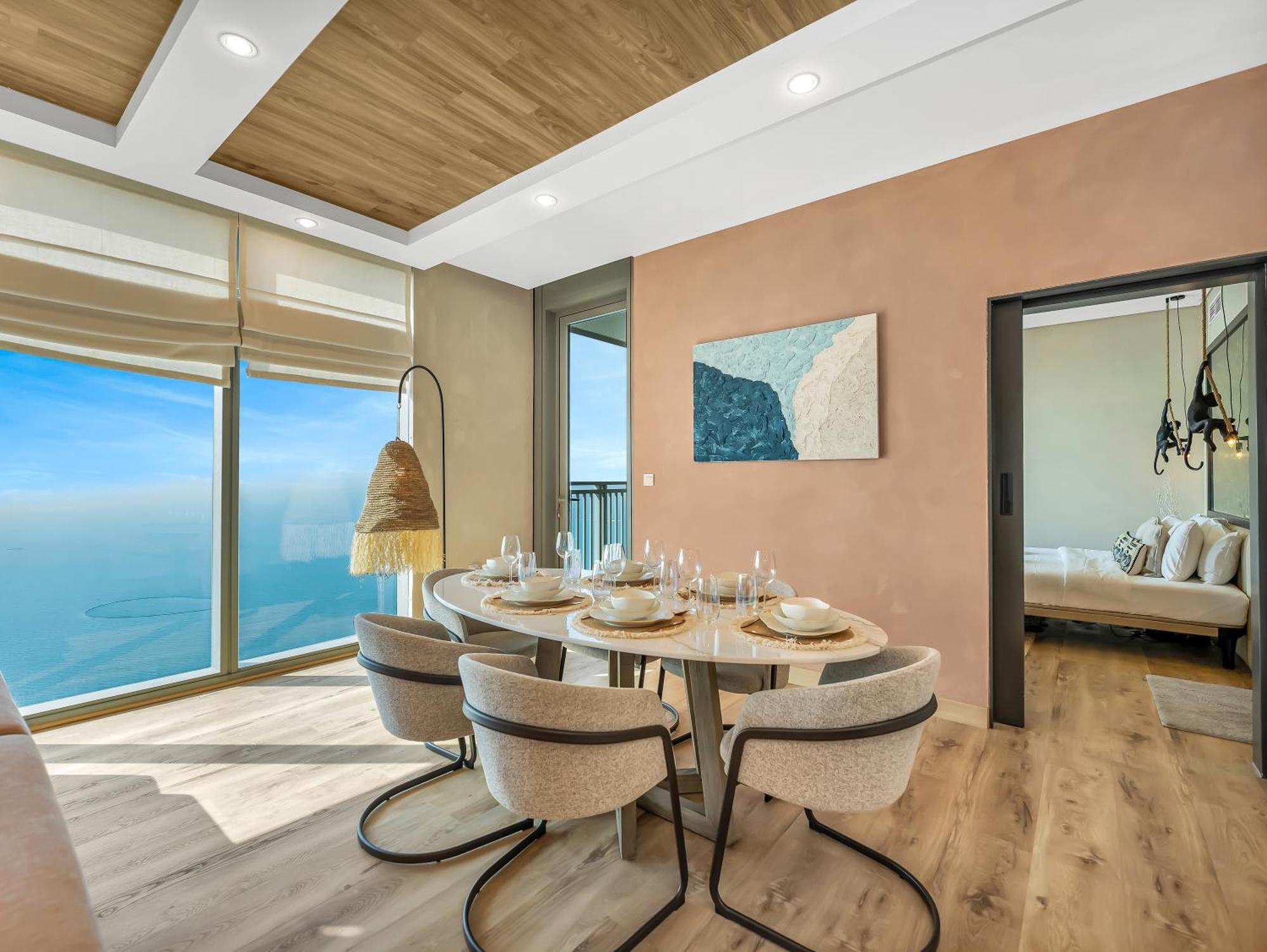 Apartment Luxurious 4bdr With Ocean Views In Jbr, Bluewaters Dubai