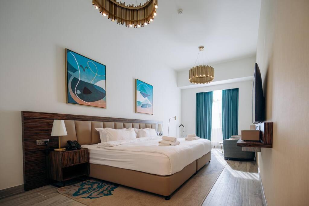 Apartment Stunning 2-bedroom Near Palmjumeirah *