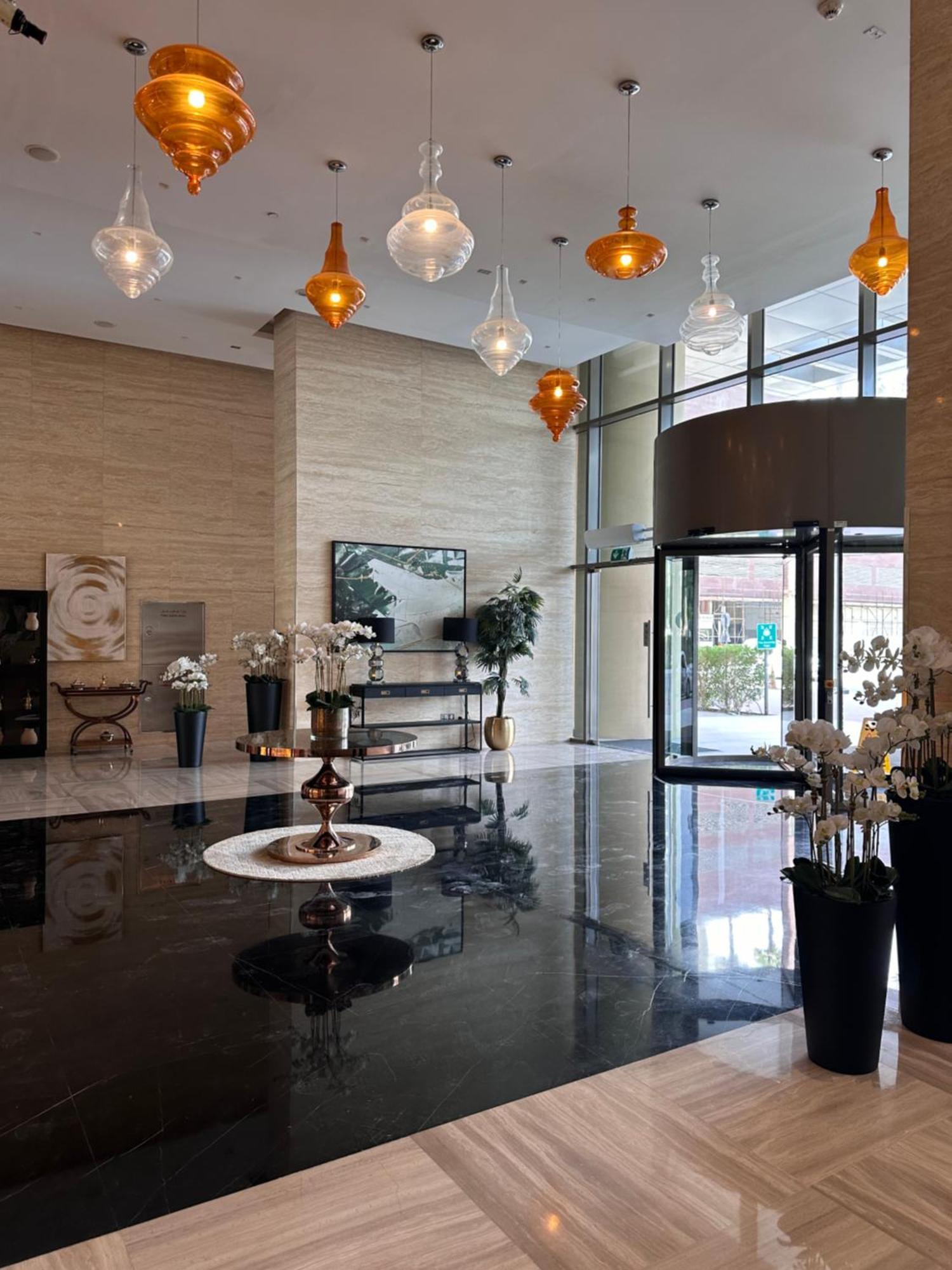 Luxury Living In Jvc Apartment *