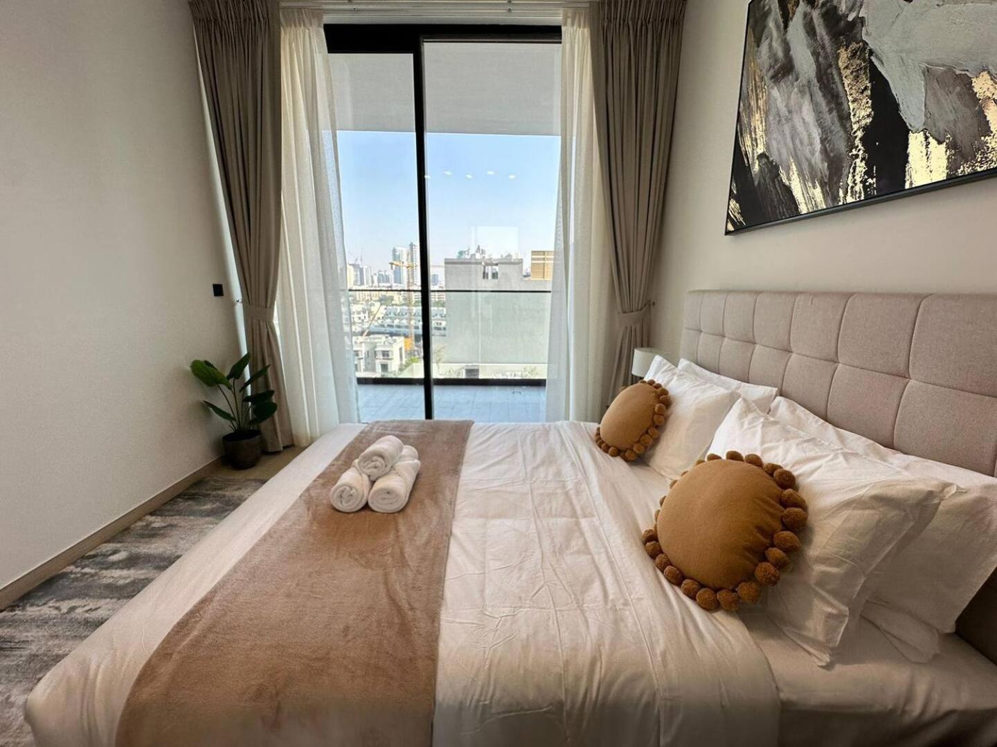 Spacious 1-bedroom With Pool View Dubai