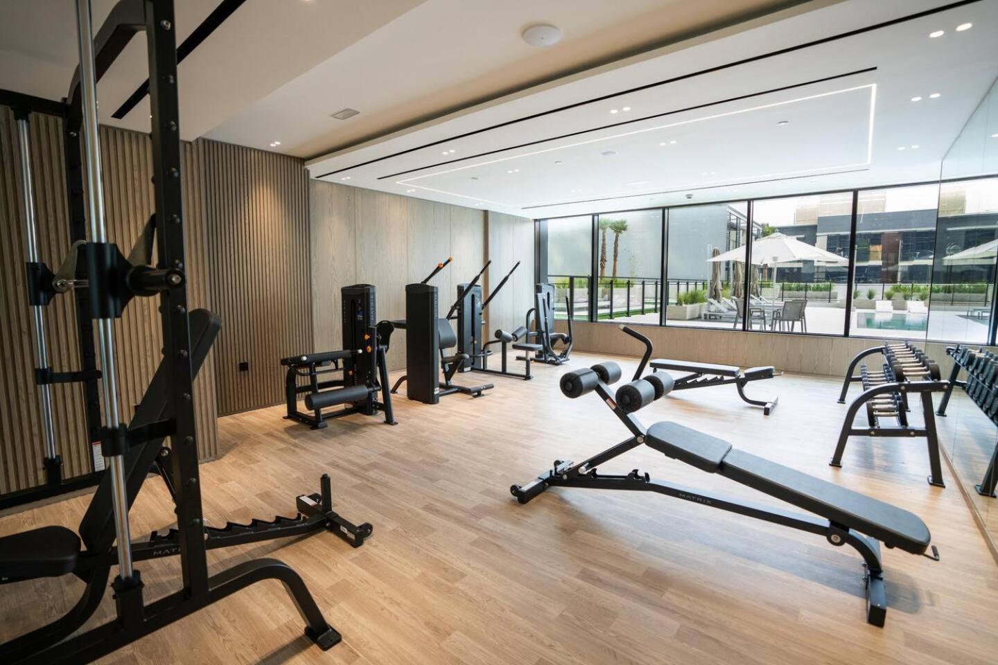 Spacious 1-bedroom With Pool View Apartment Dubai