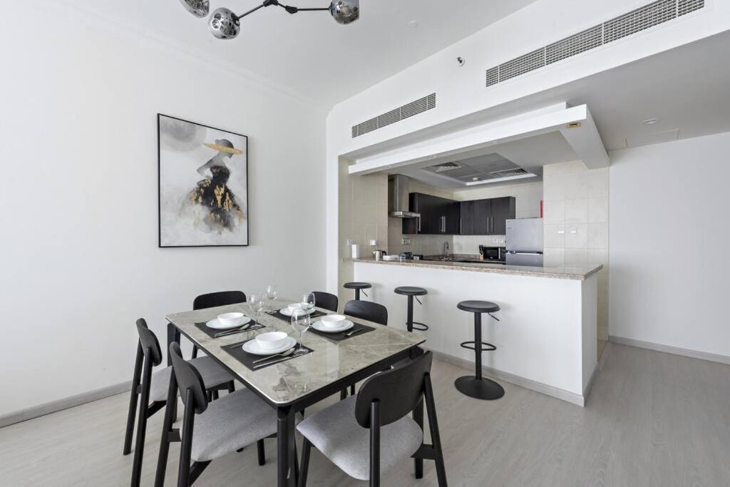 Apartment Spacious 1-bedroom In Jlt *