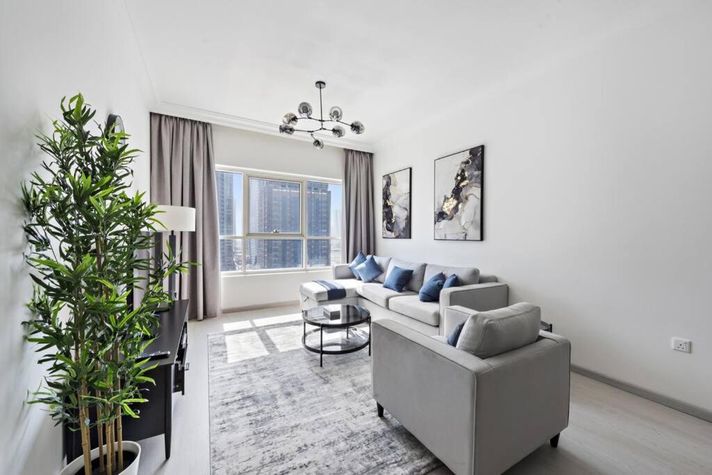 Spacious 1-bedroom In Jlt *