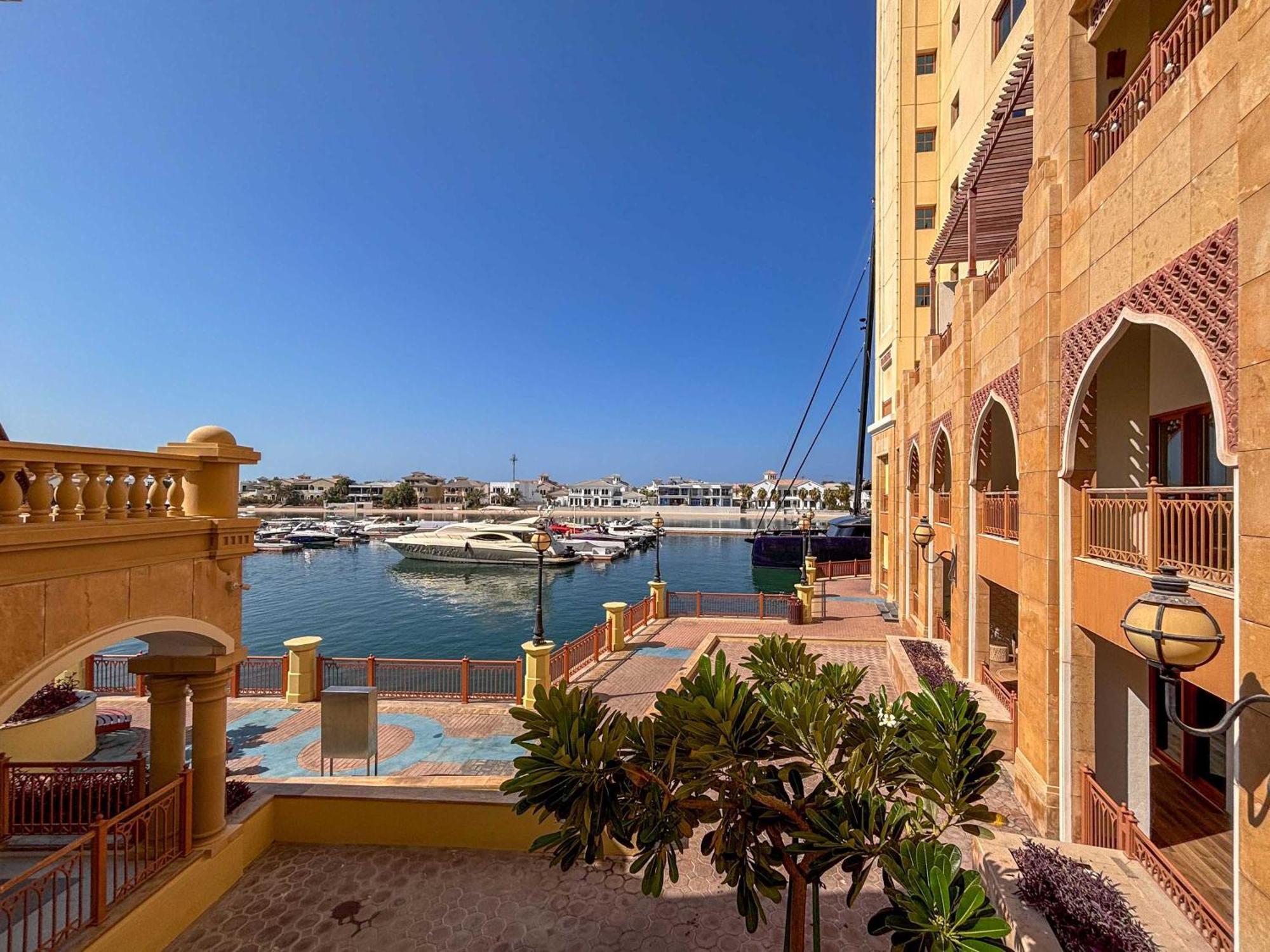 Frank Porter - Marina 3, Palm Jumeirah Apartment