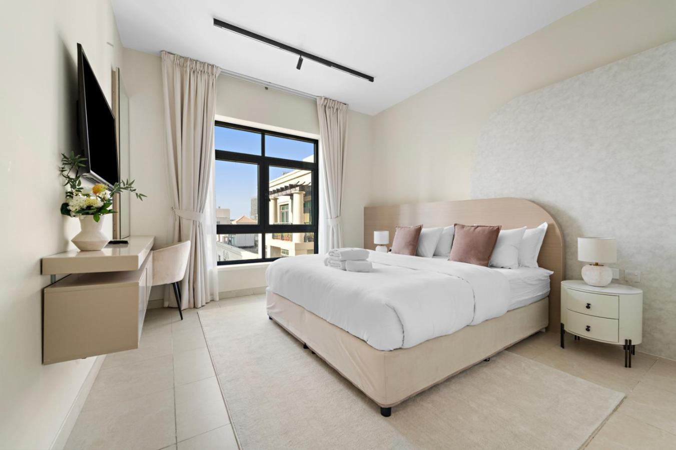 Stunning 2-bedroom Travo