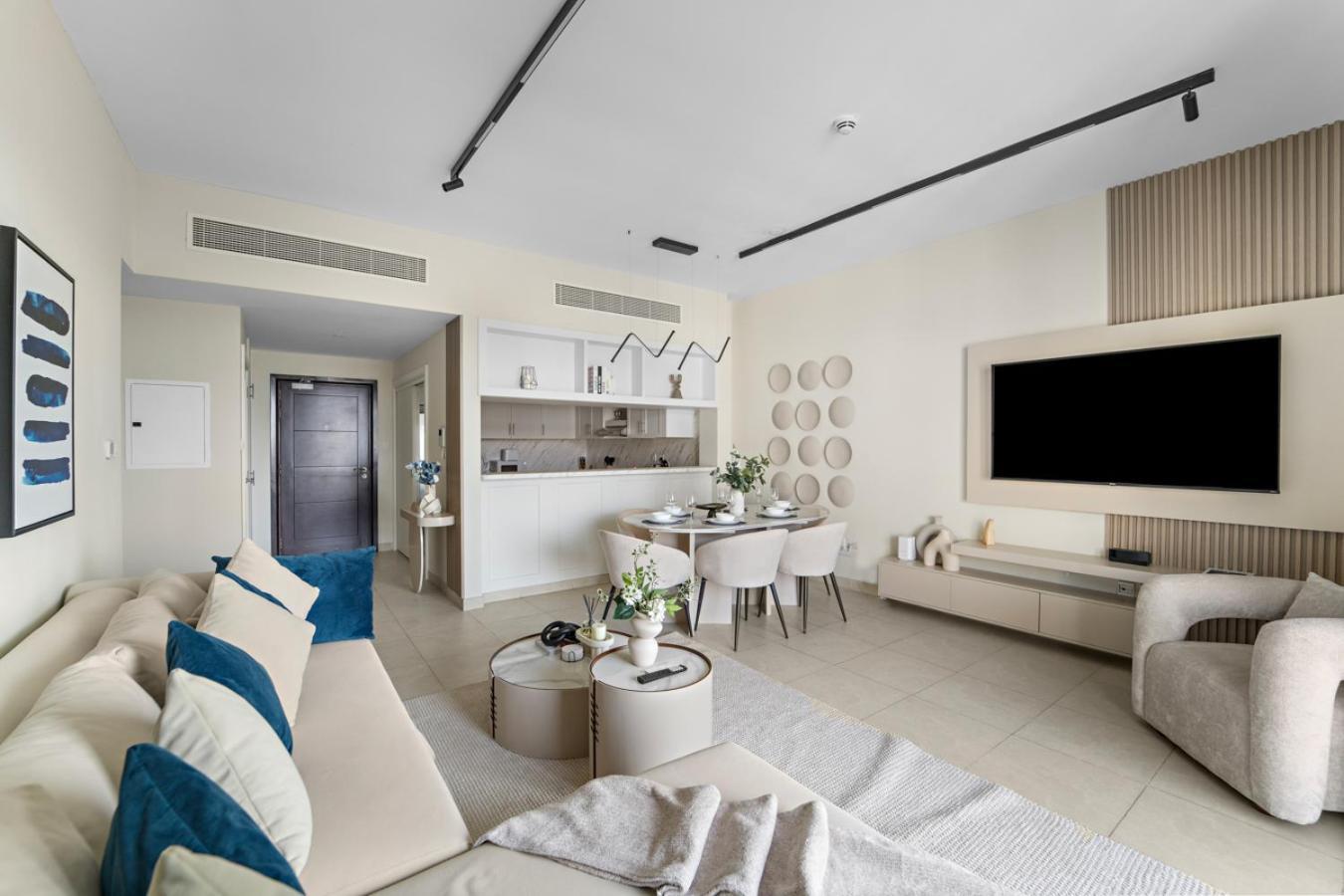 Apartment Stunning 2-bedroom Travo