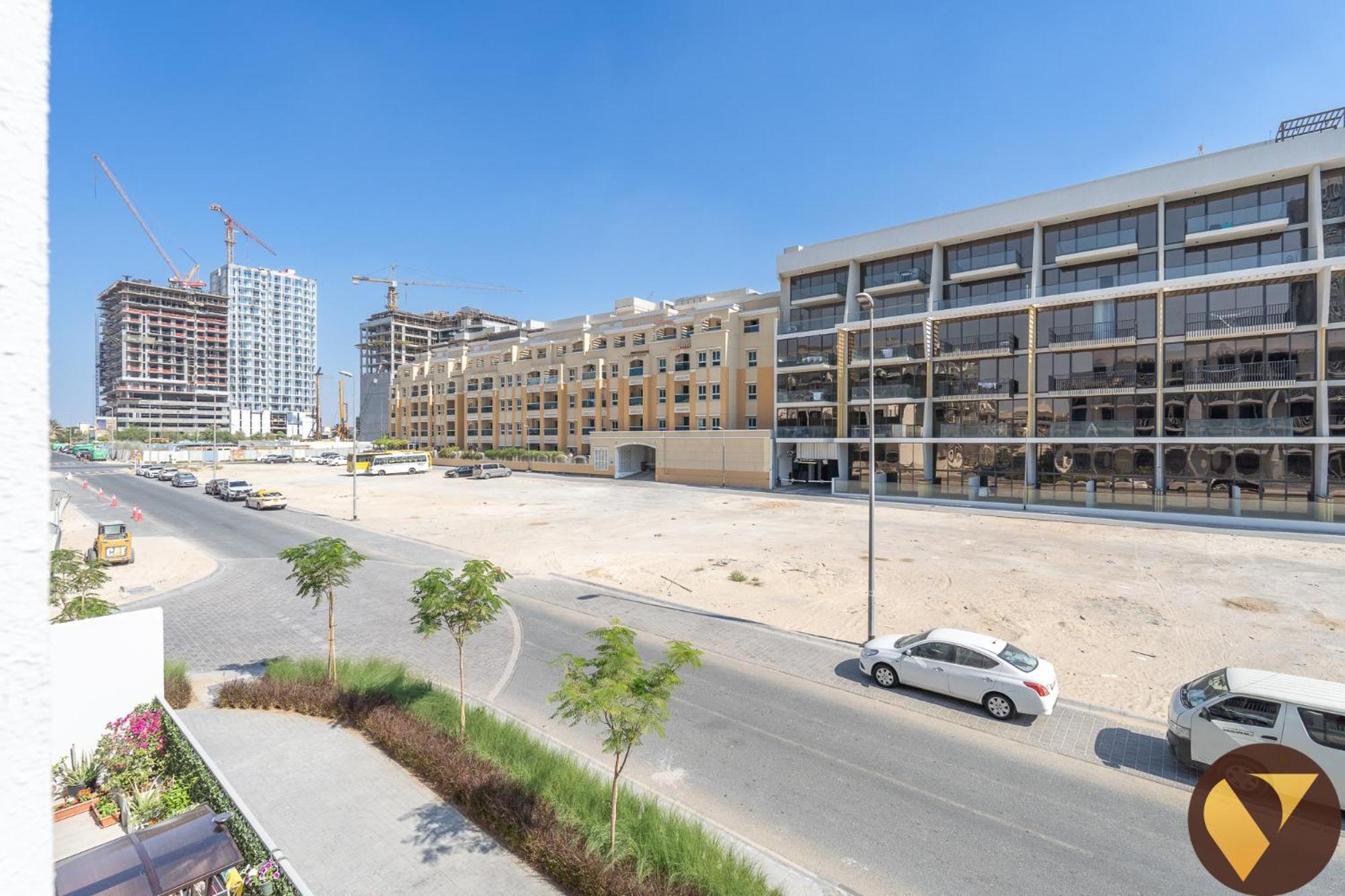 Apartment Vogue Luma22 Jvc 5 Mins Circle Mall & 12 Mins Emirates Mall