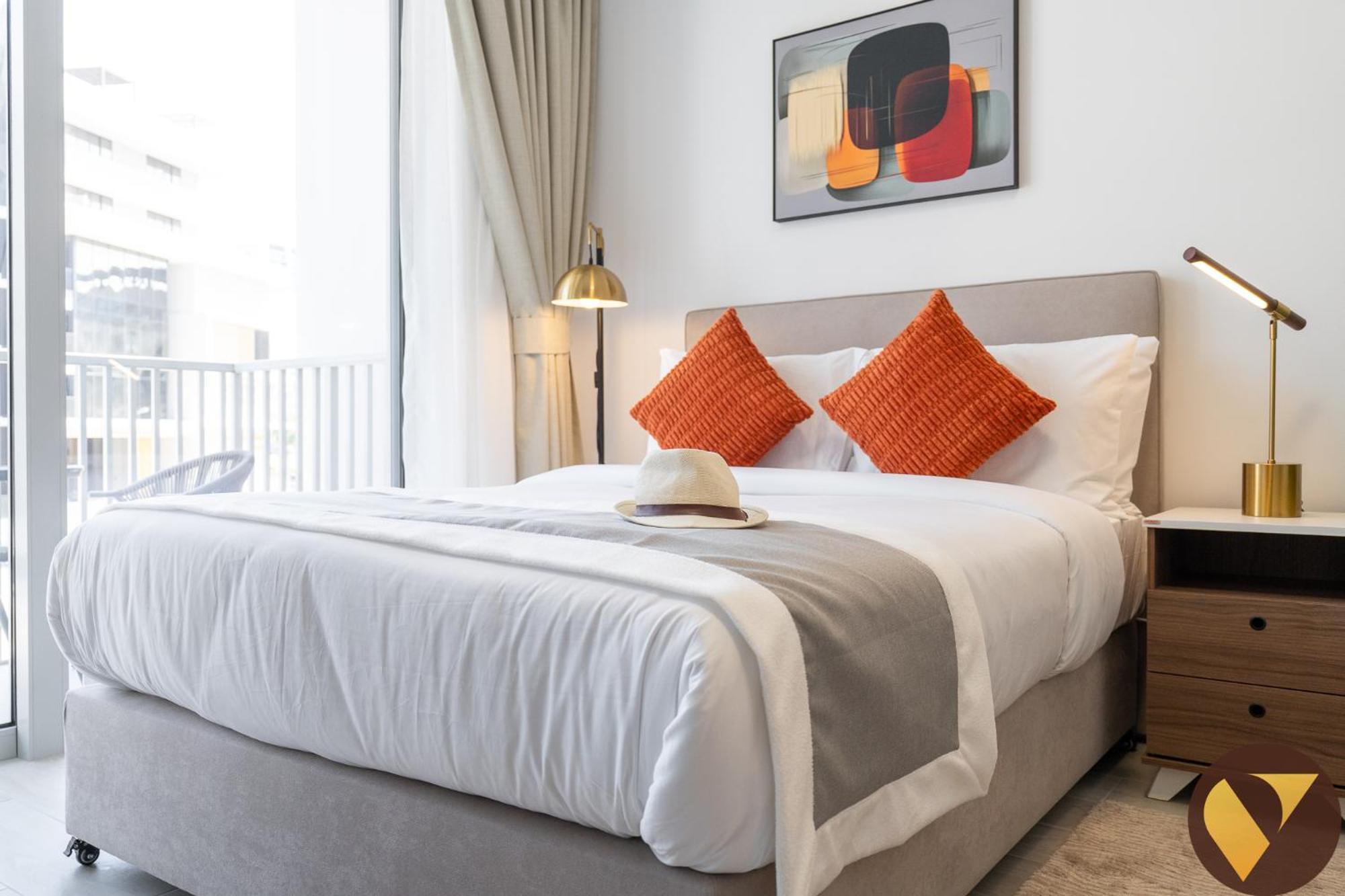 Apartment Vogue Luma22 Jvc 5 Mins Circle Mall & 12 Mins Emirates Mall Dubai